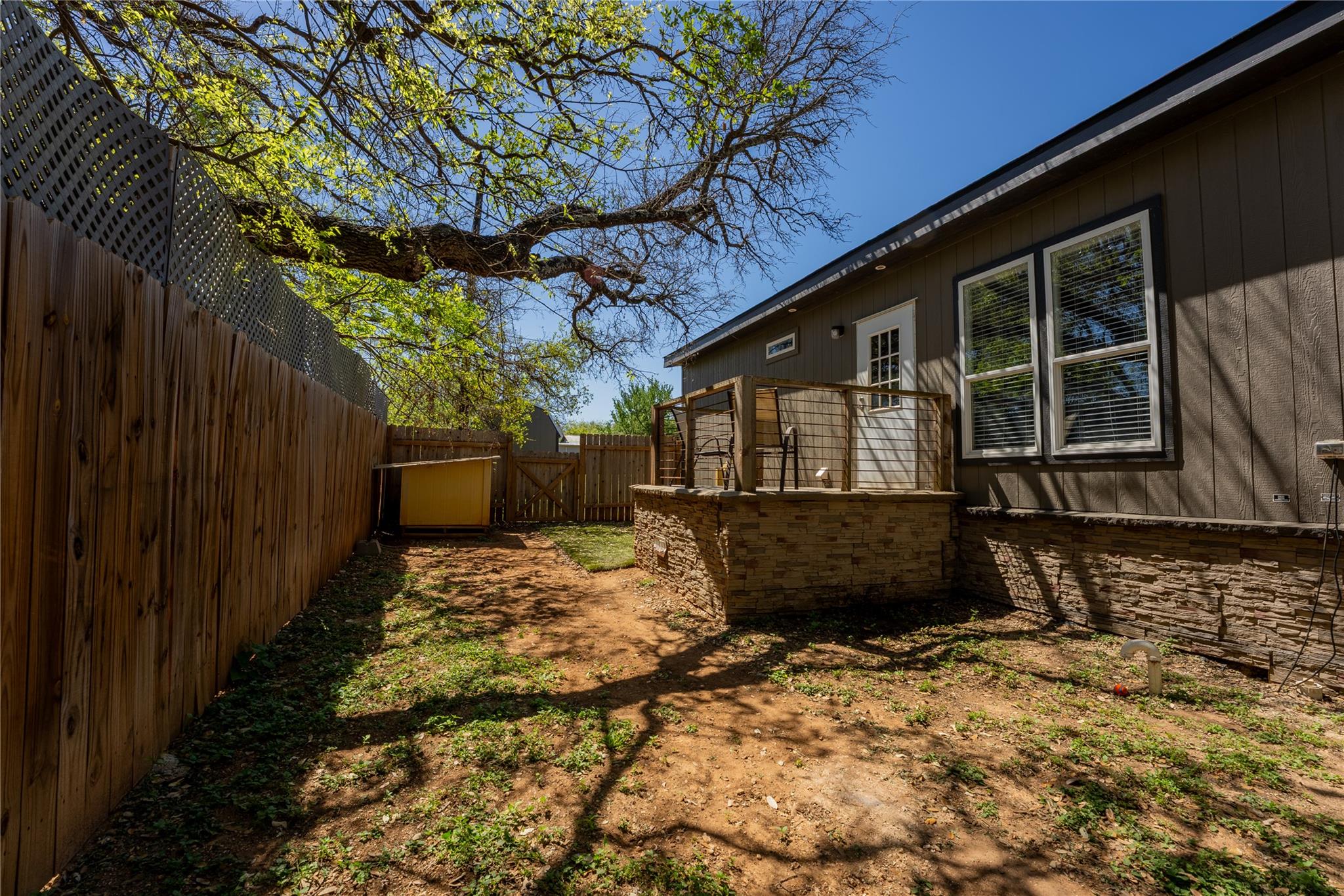 313 S Ave F Ave, Johnson City, TX 78636