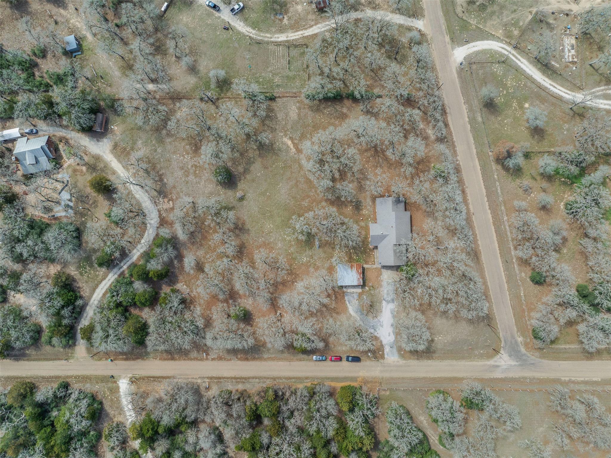 1196 Sherrill Ln, Lexington, TX 78947