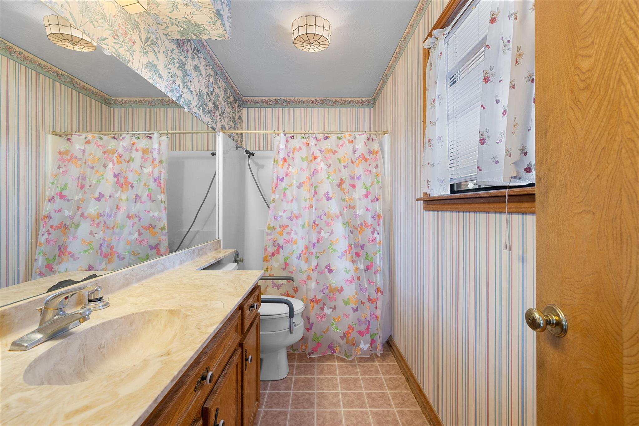 1196 Sherrill Ln, Lexington, TX 78947