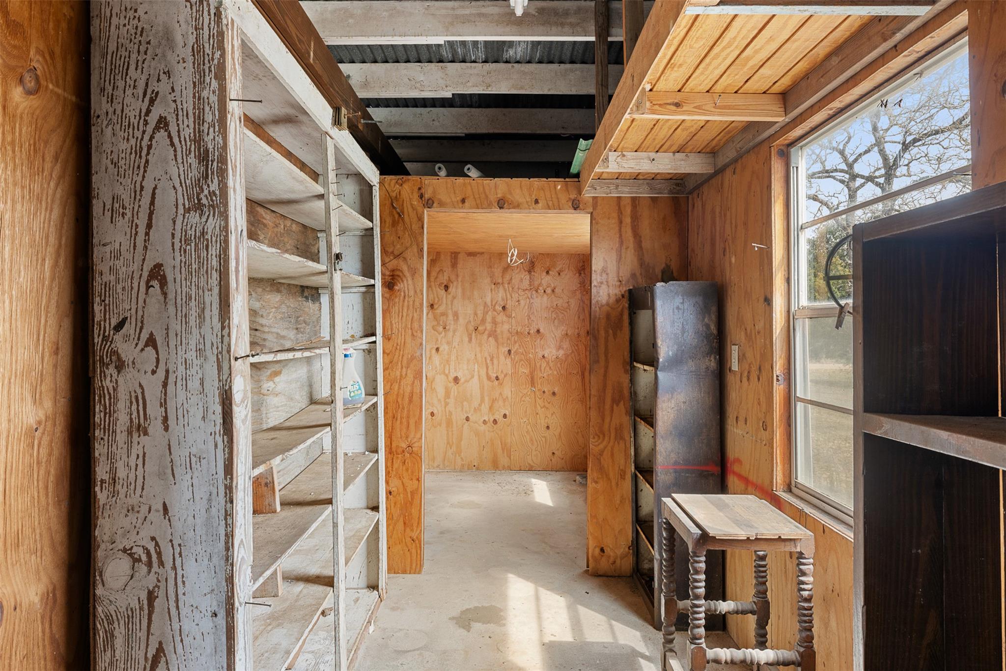 1196 Sherrill Ln, Lexington, TX 78947