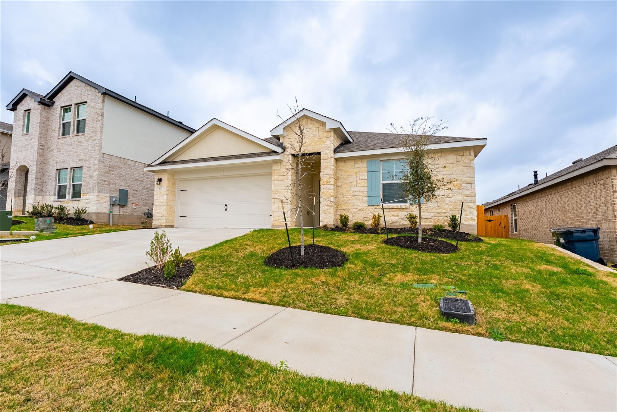 537 Osprey Dr, Leander, TX 78641