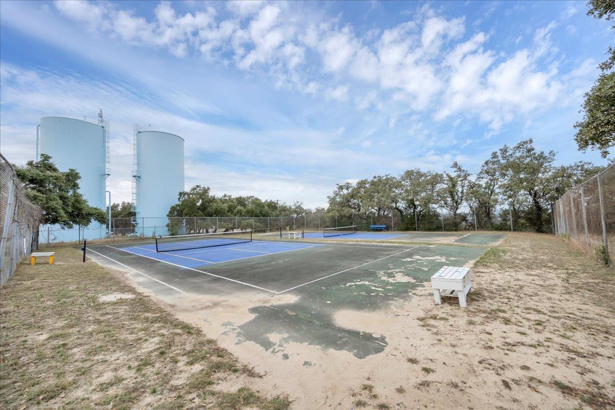 312 Alloway Dr, Spicewood, TX 78669