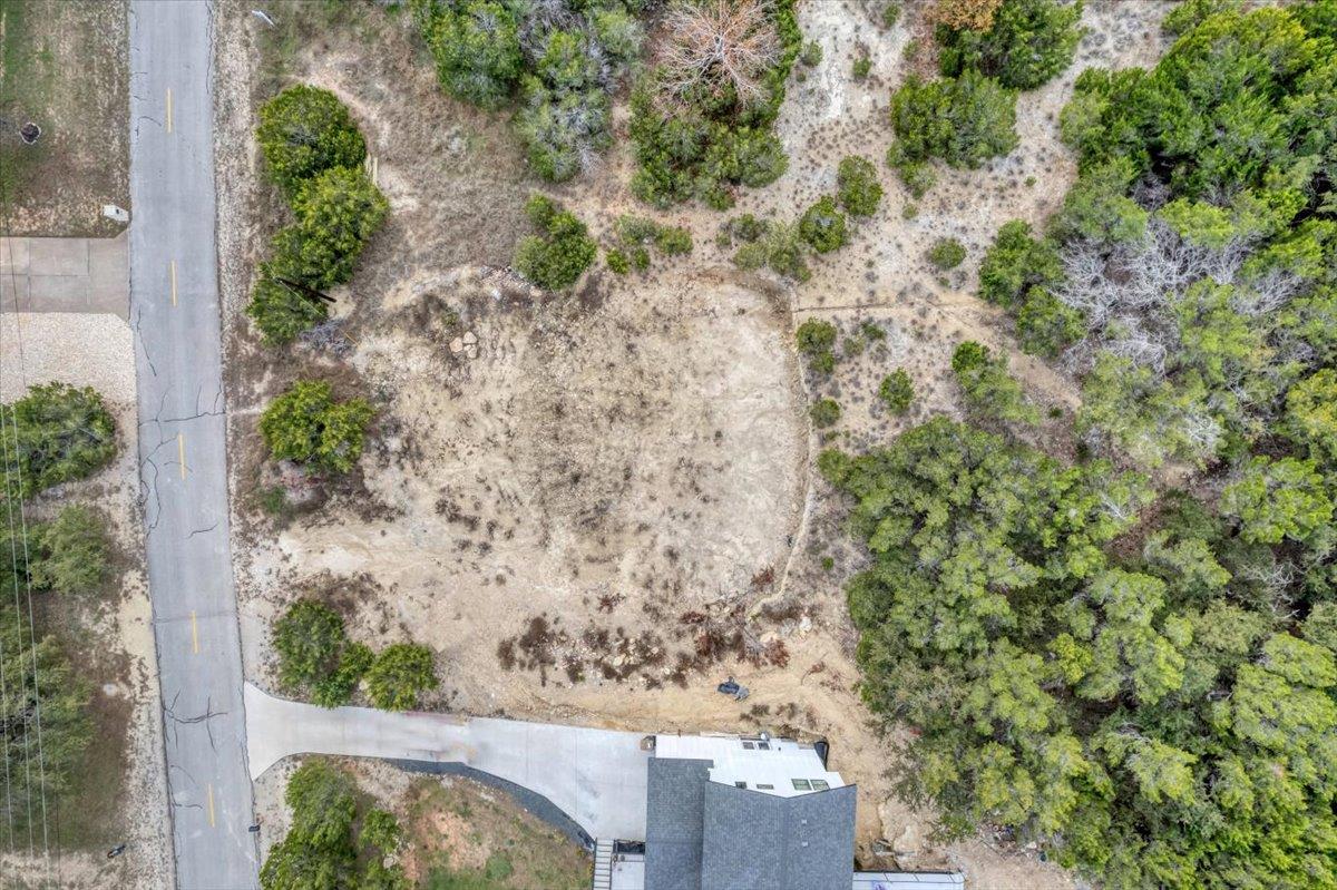 312 Alloway Dr, Spicewood, TX 78669