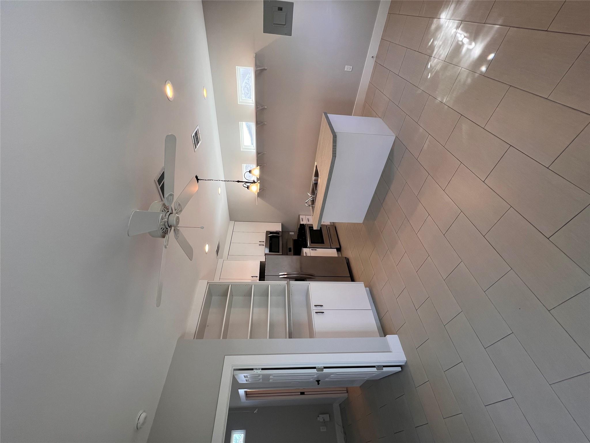 1101 Stobaugh St # B, Austin, TX 78757