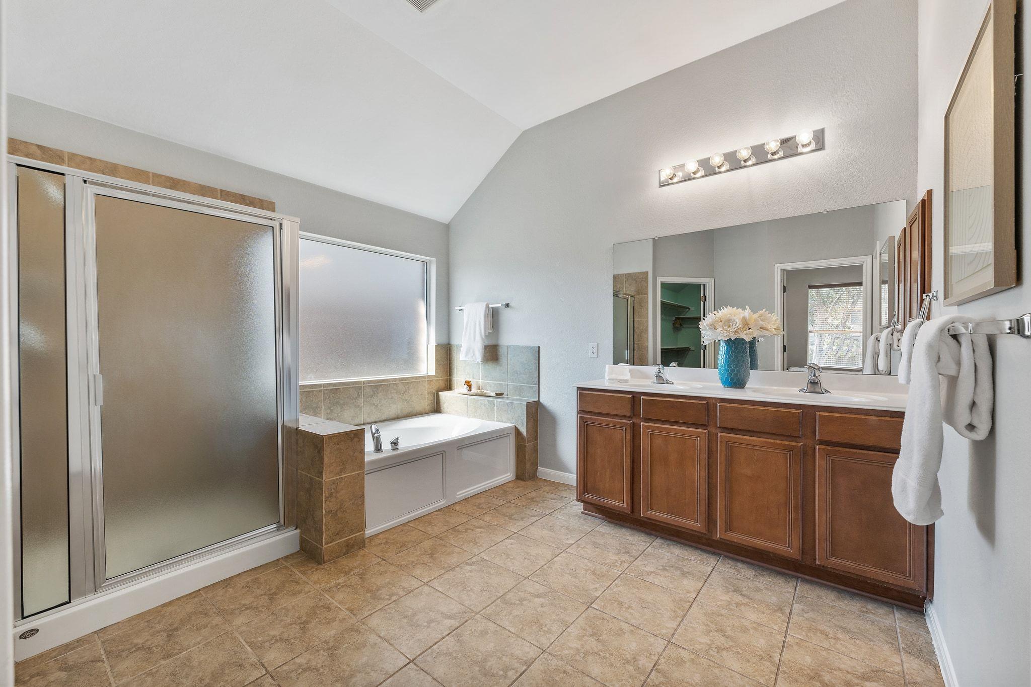 9905 Savannah Ridge Dr, Austin, TX 78726