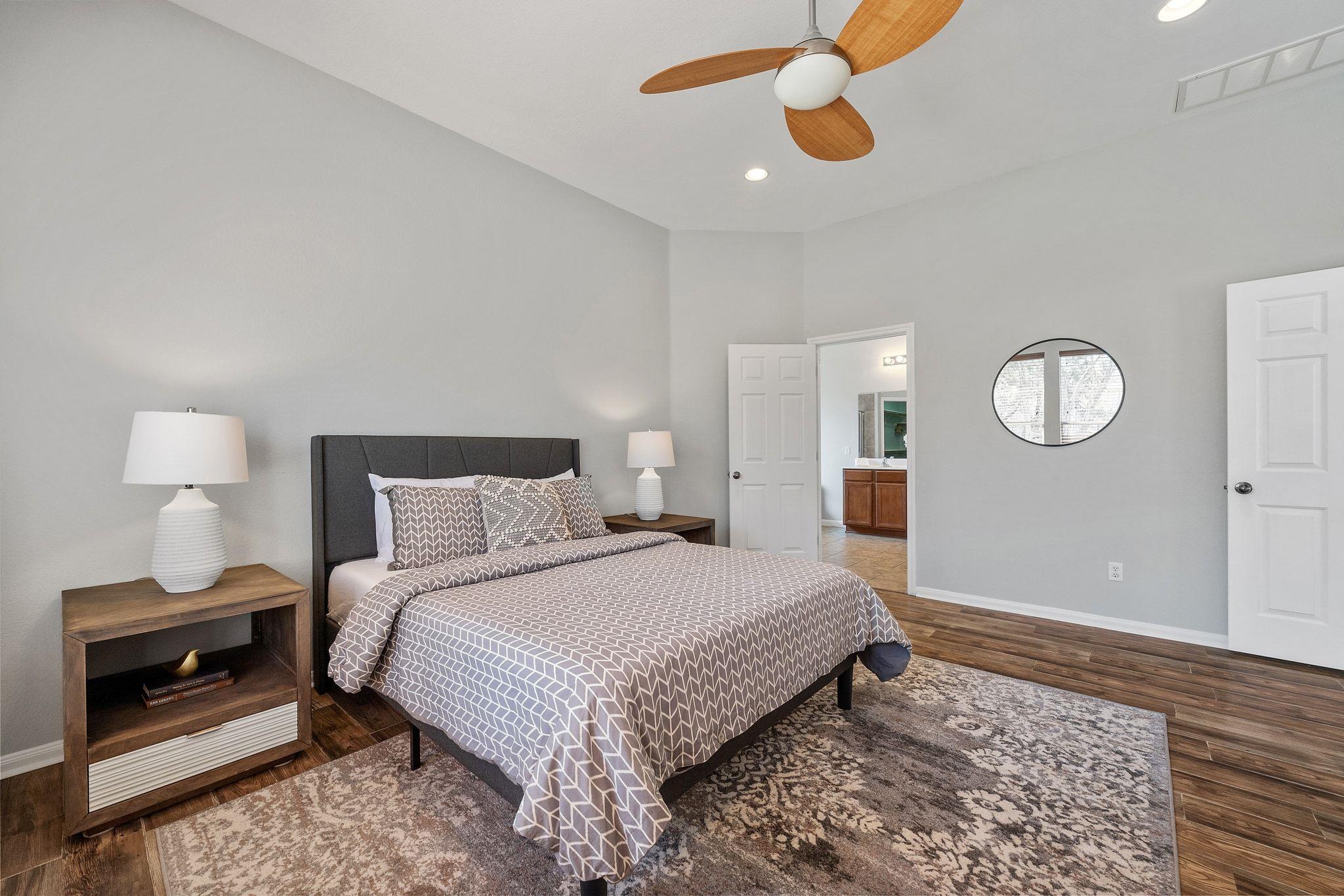 9905 Savannah Ridge Dr, Austin, TX 78726