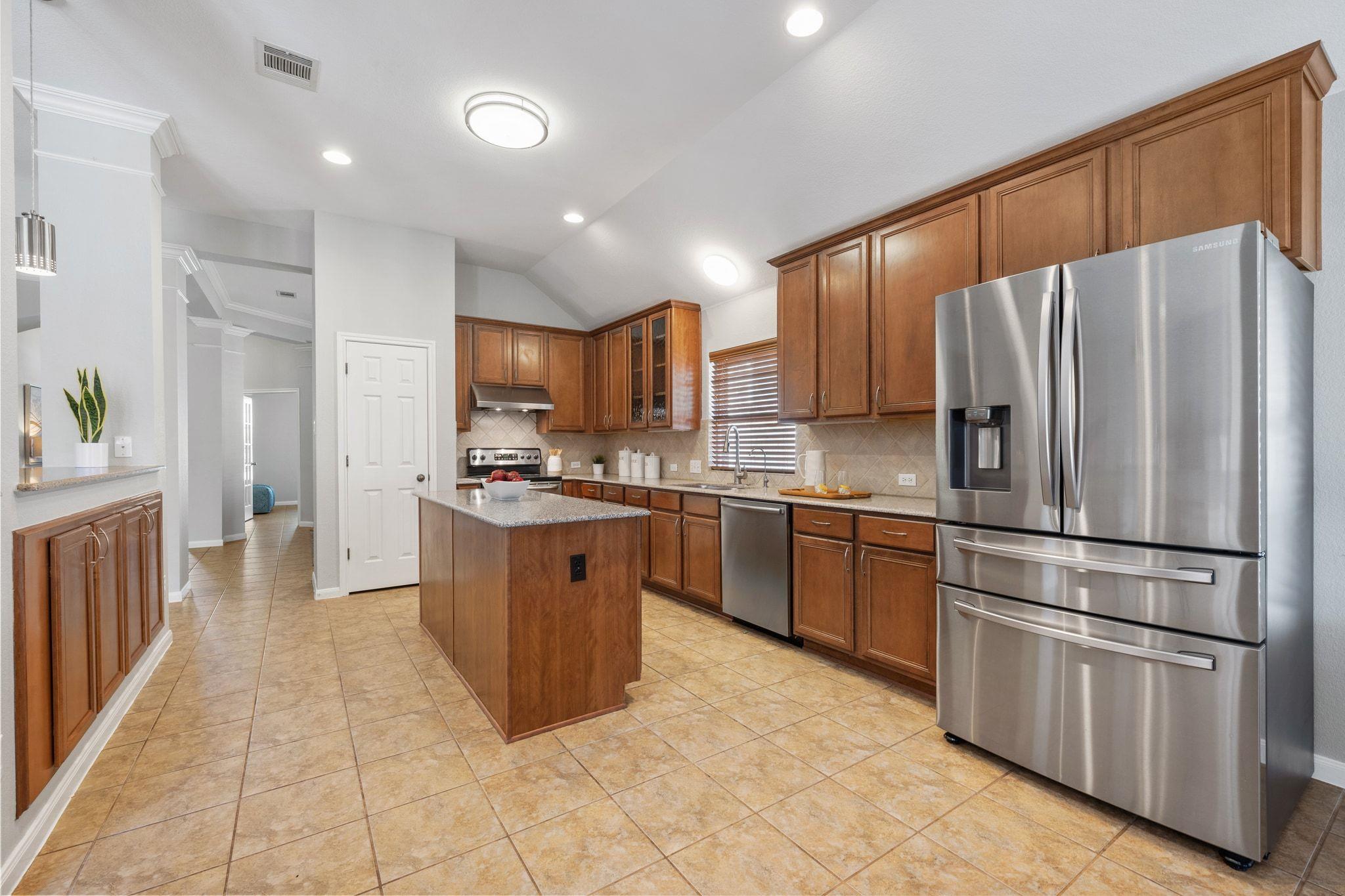 9905 Savannah Ridge Dr, Austin, TX 78726