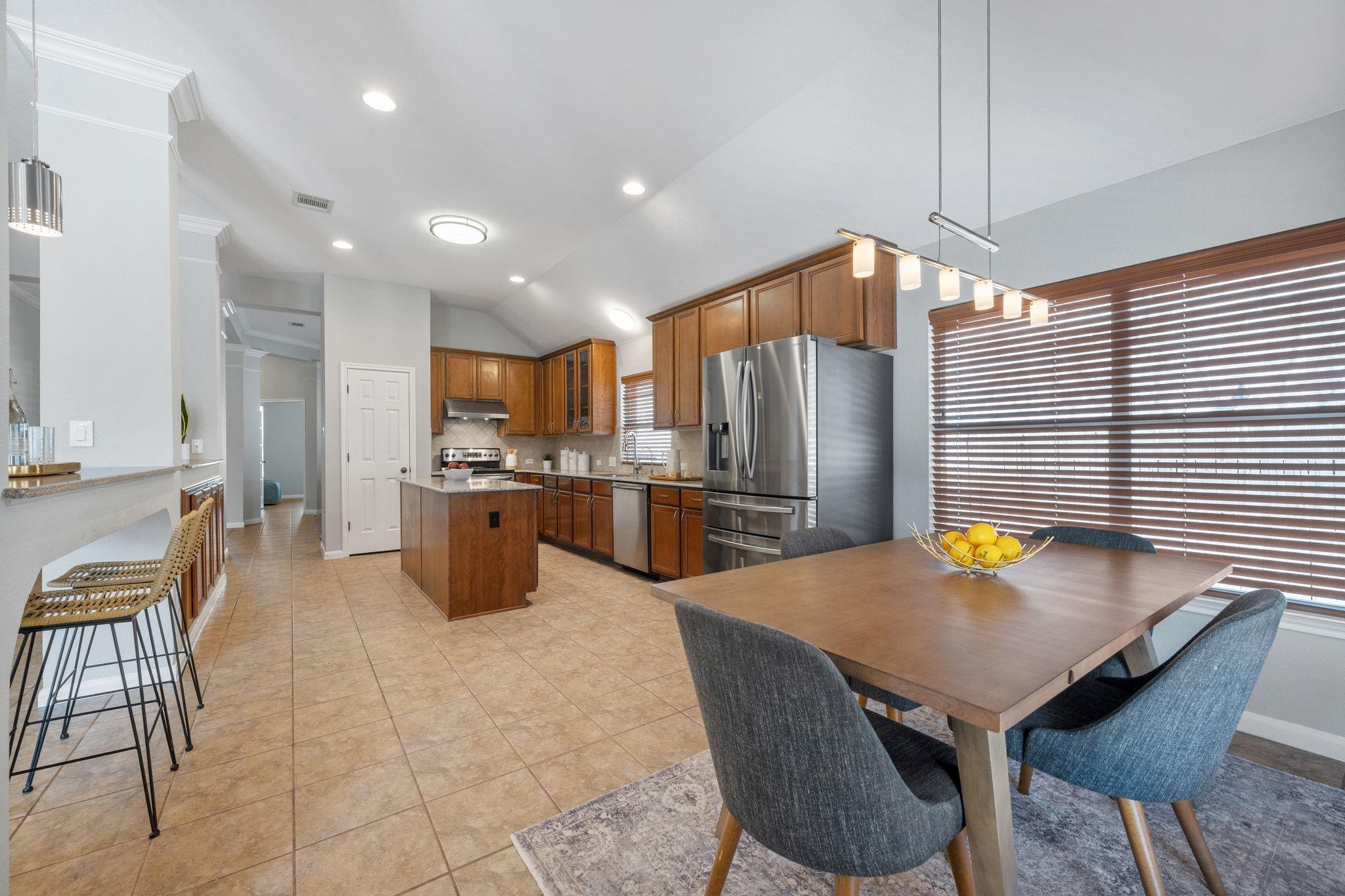 9905 Savannah Ridge Dr, Austin, TX 78726