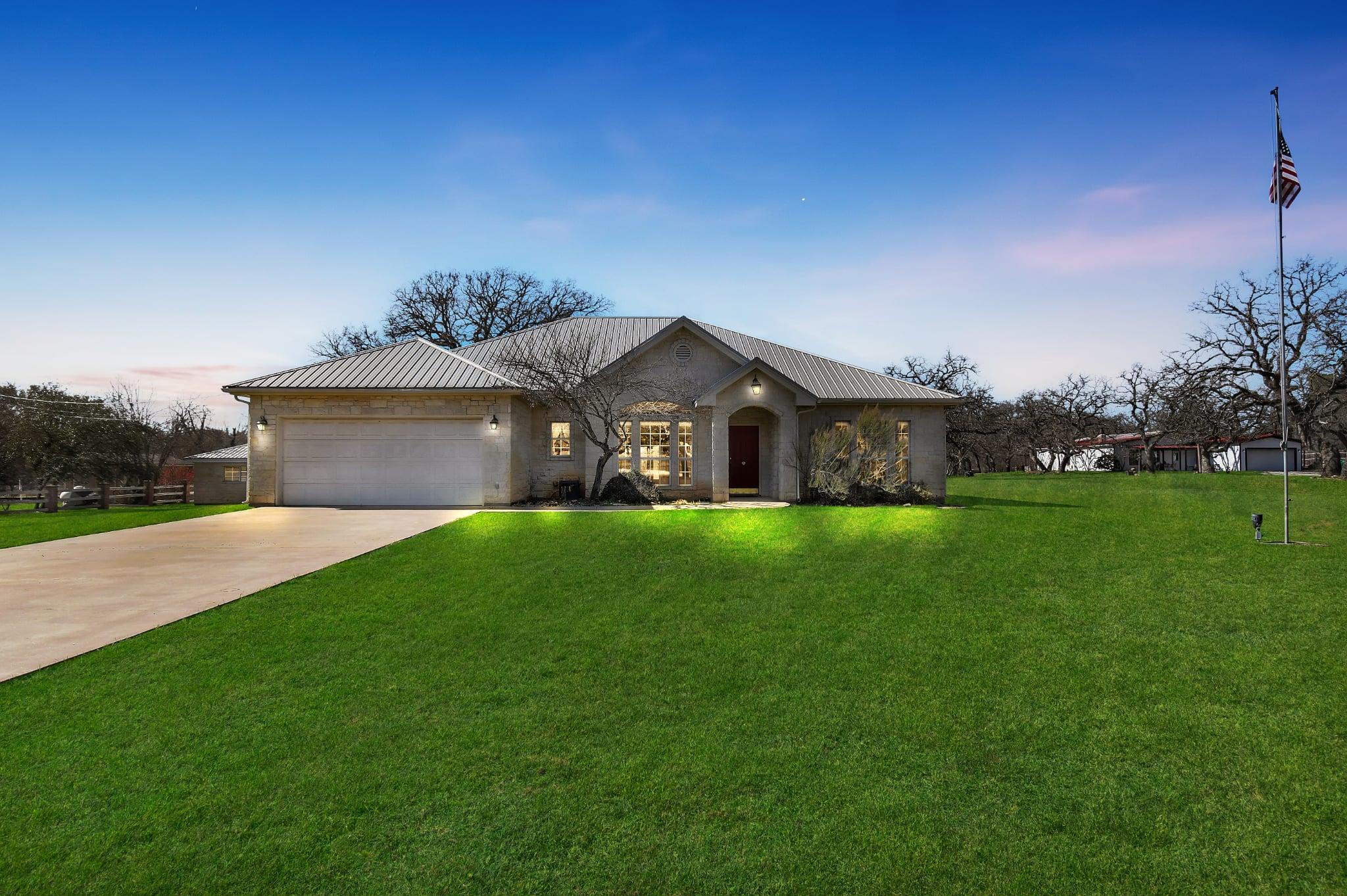 416 Highland Dr, Marble Falls, TX 78654