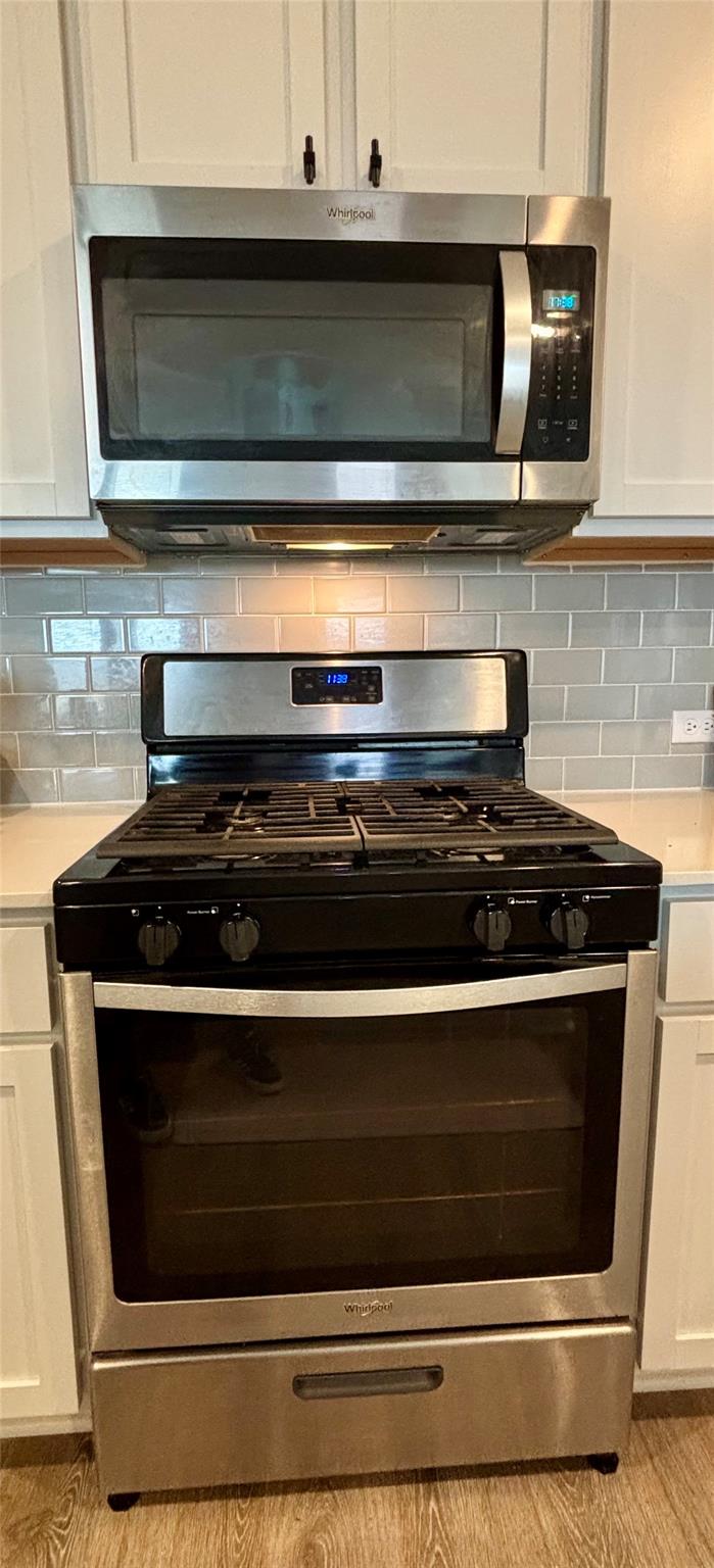 206 Fort Clark Springs Dr, Hutto, TX 78634