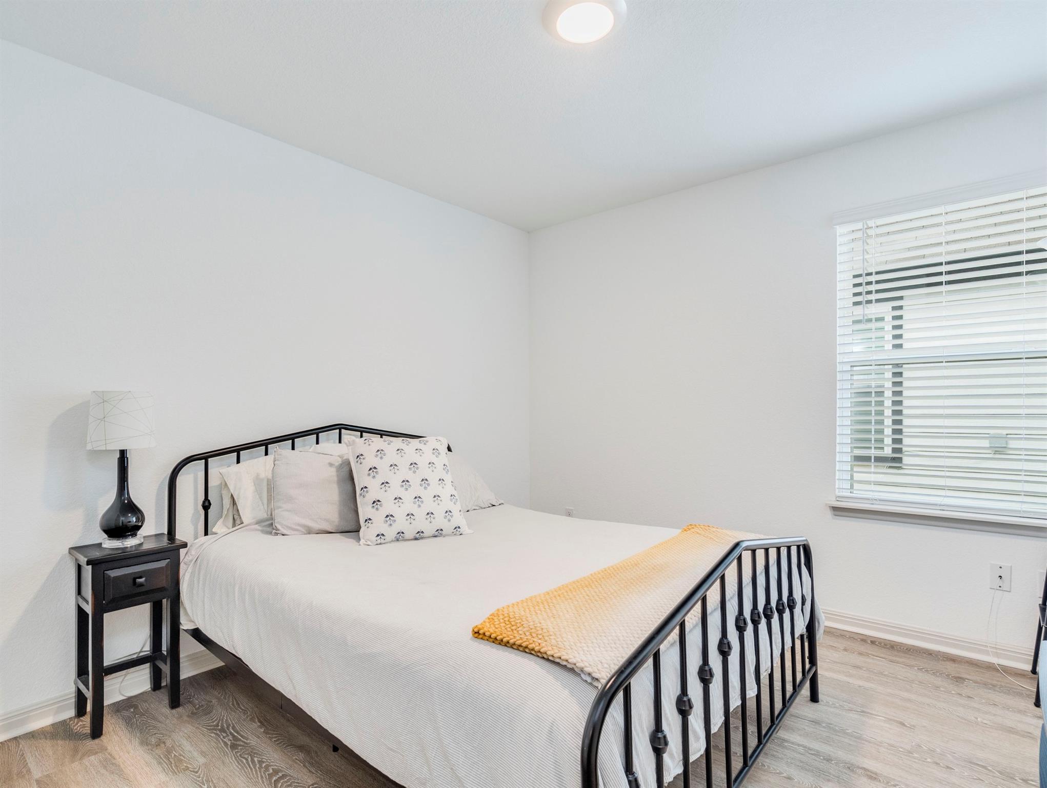 206 Fort Clark Springs Dr, Hutto, TX 78634