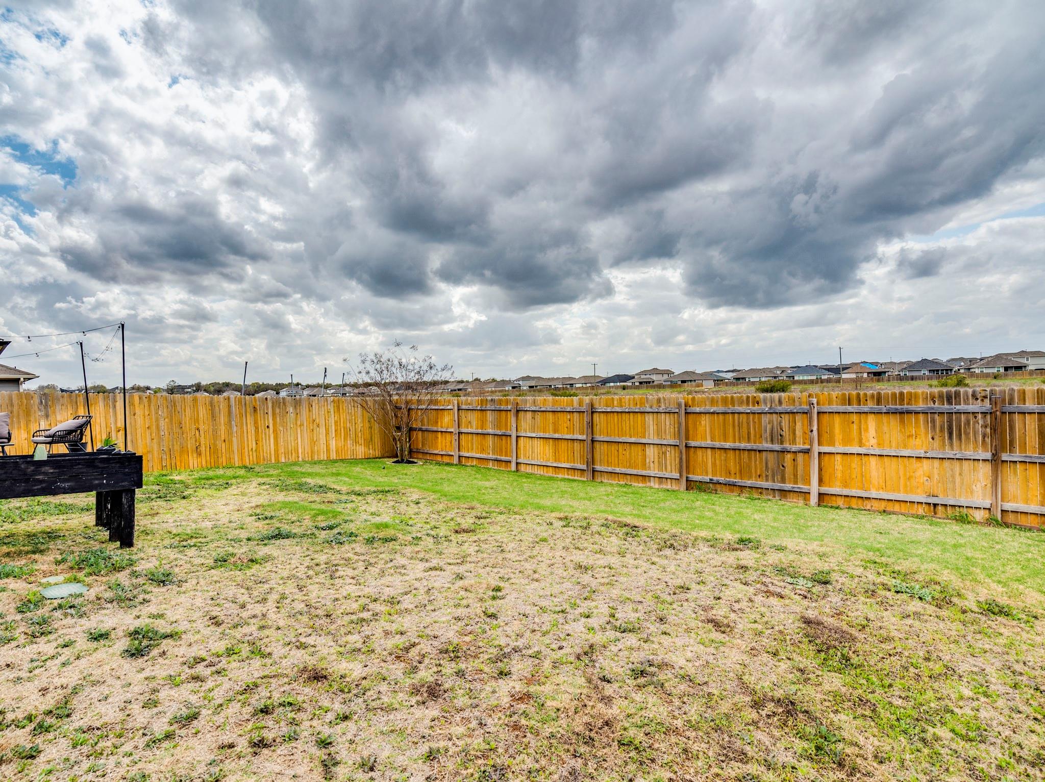 206 Fort Clark Springs Dr, Hutto, TX 78634