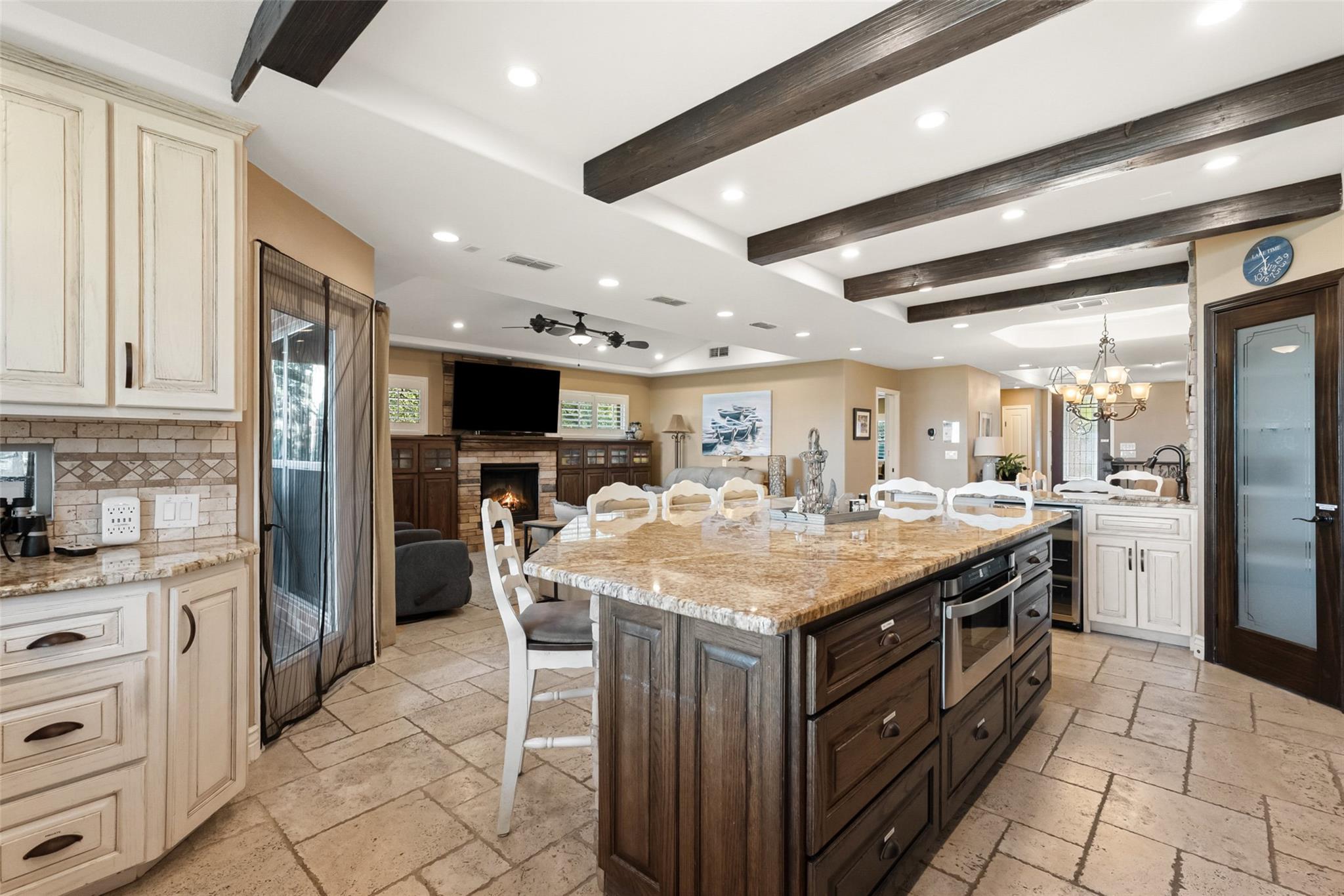 259 Oak Hideaway Dr, Canyon Lake, TX 78133