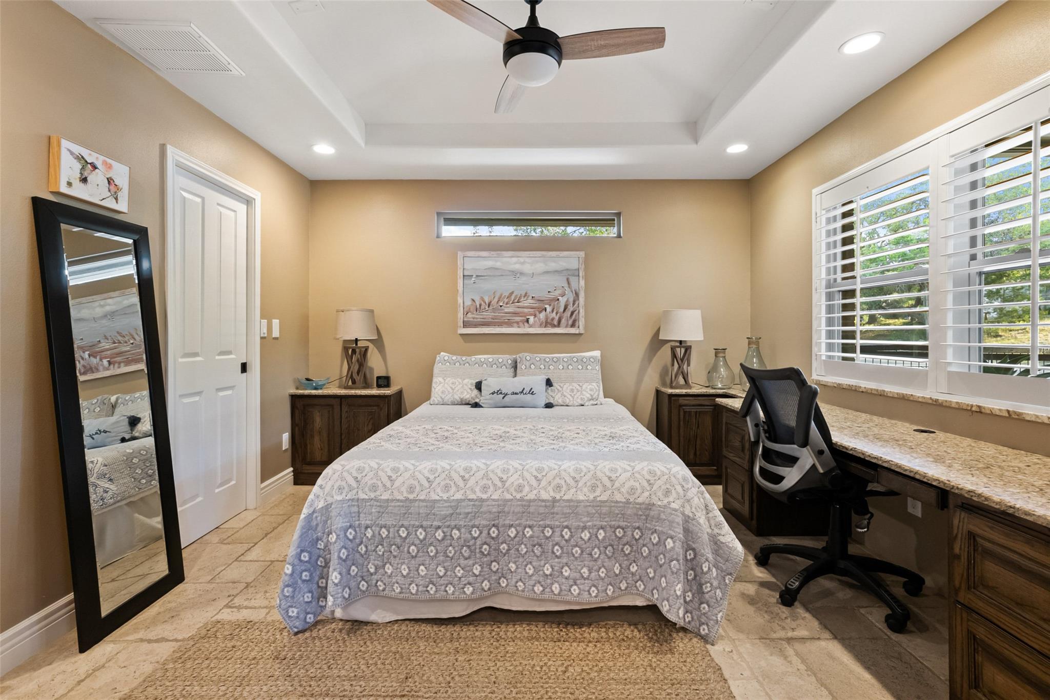 259 Oak Hideaway Dr, Canyon Lake, TX 78133