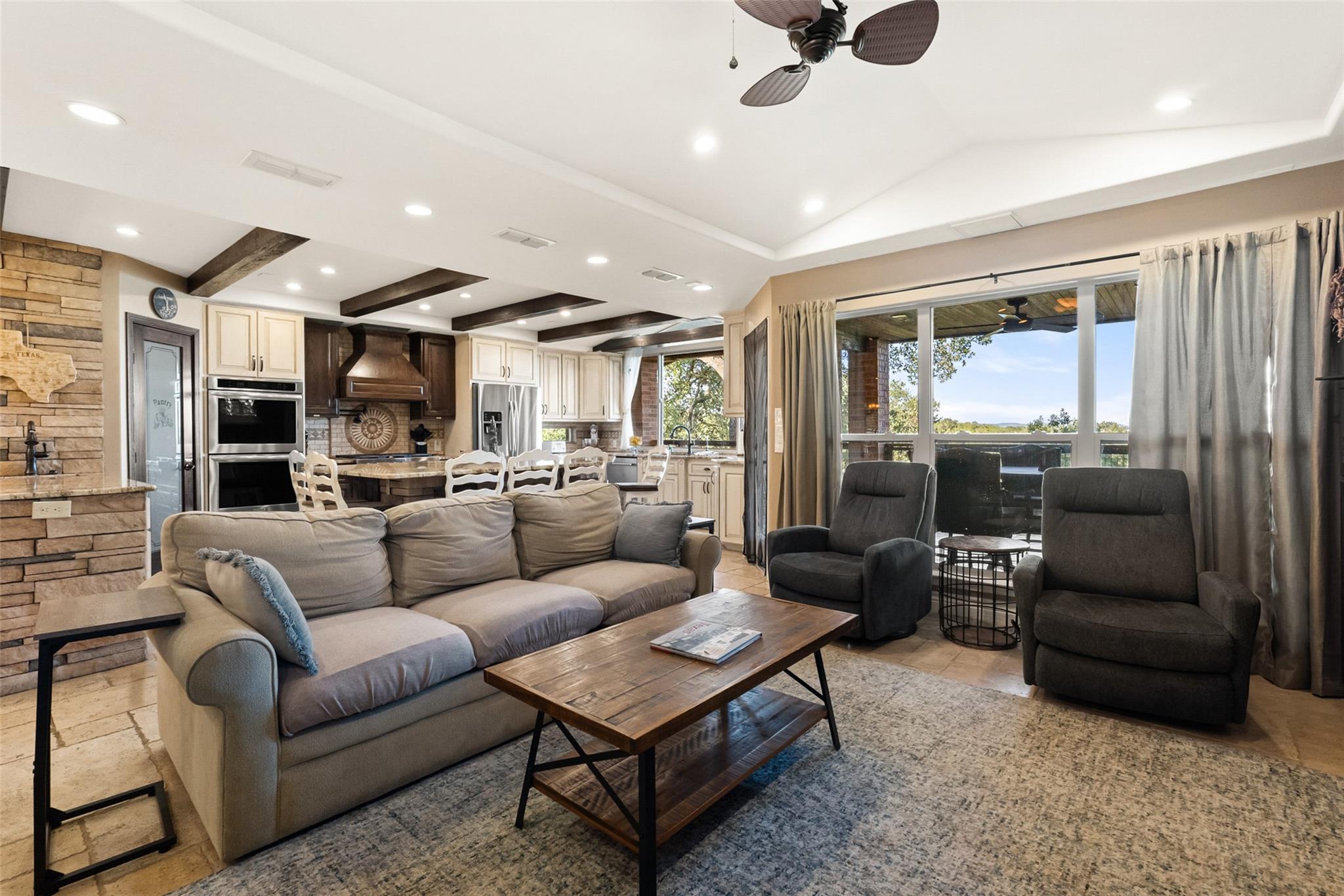 259 Oak Hideaway Dr, Canyon Lake, TX 78133