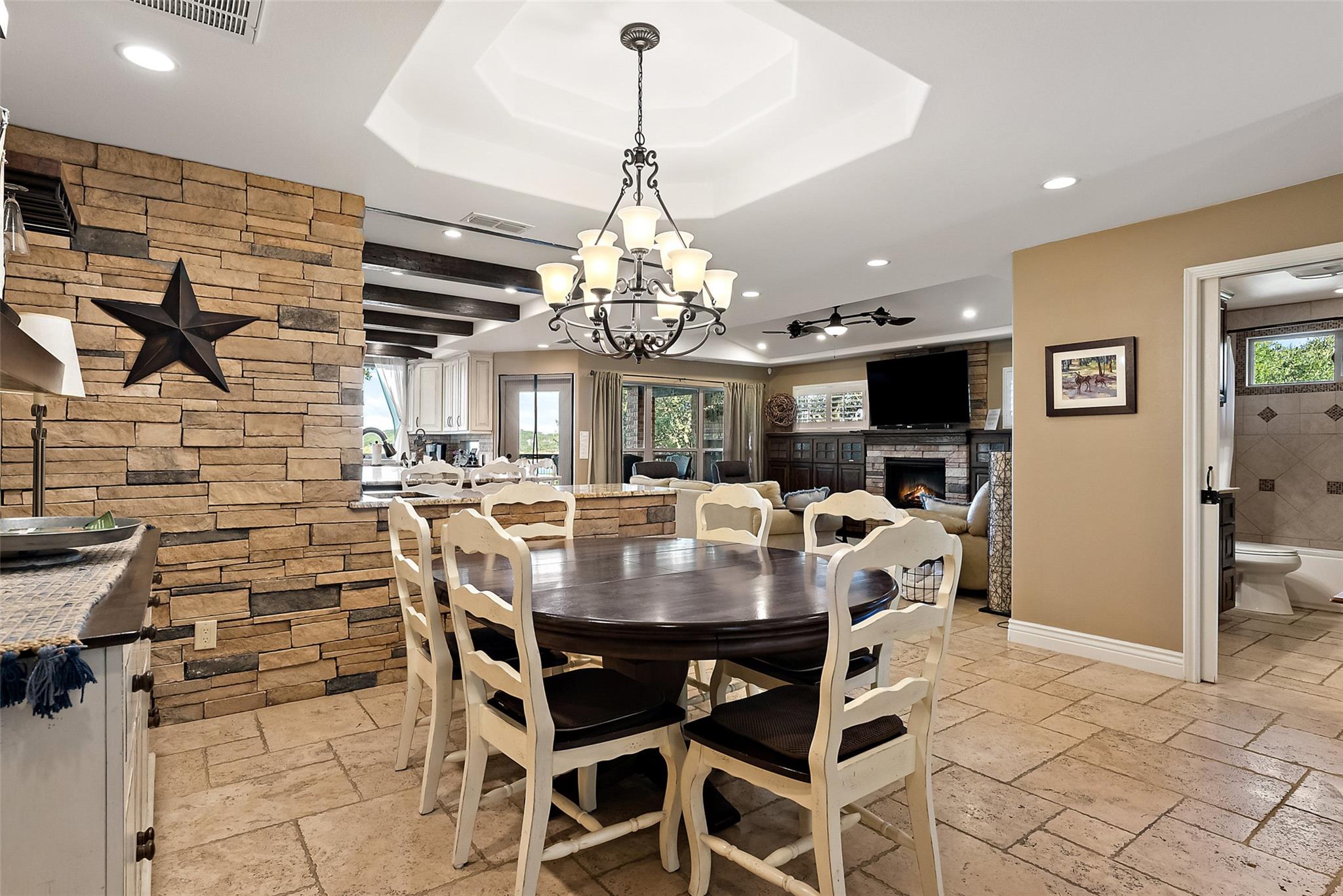 259 Oak Hideaway Dr, Canyon Lake, TX 78133