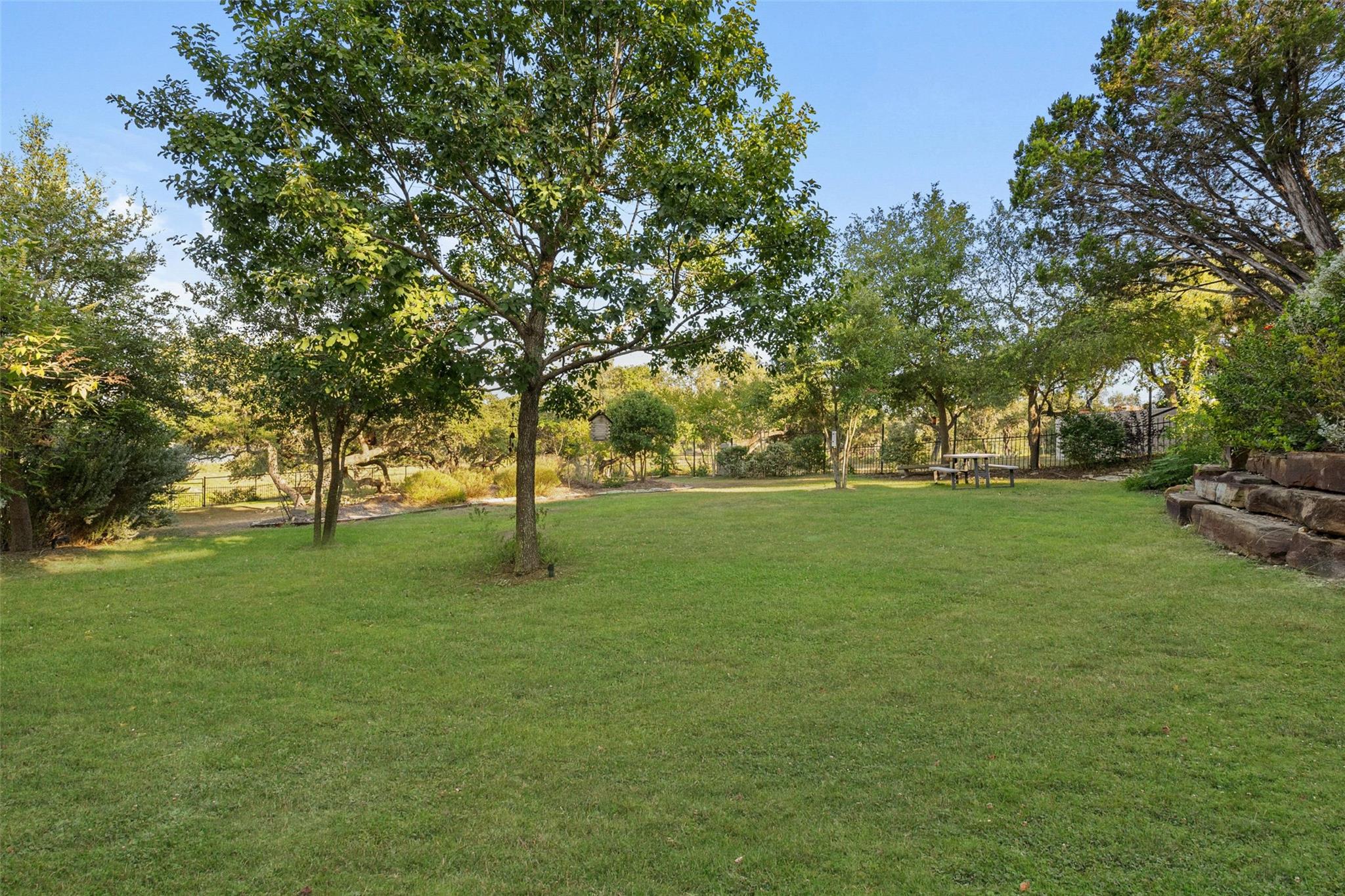 259 Oak Hideaway Dr, Canyon Lake, TX 78133