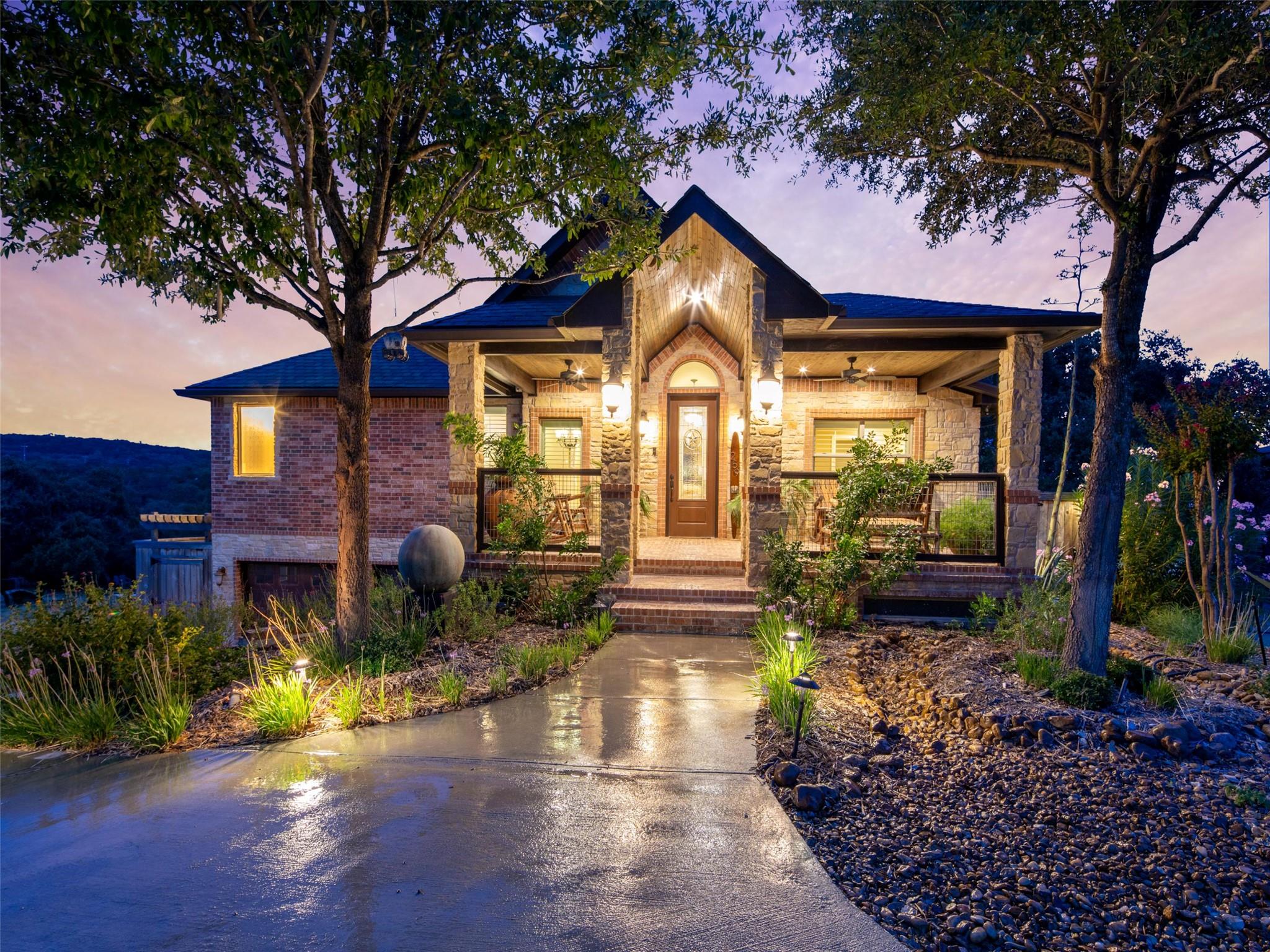 259 Oak Hideaway Dr, Canyon Lake, TX 78133