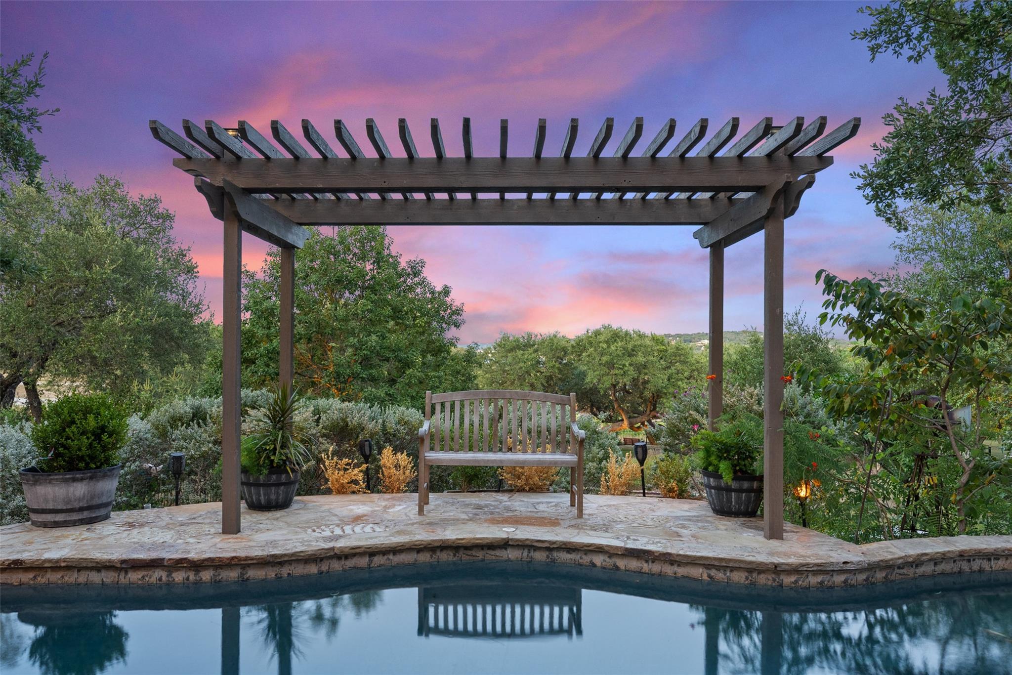 259 Oak Hideaway Dr, Canyon Lake, TX 78133