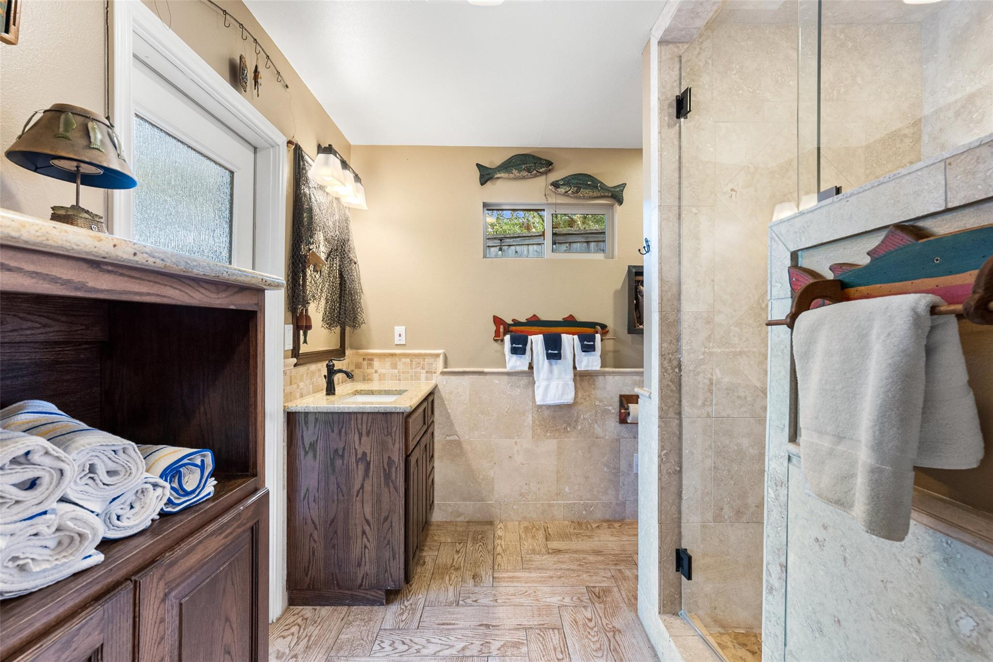 259 Oak Hideaway Dr, Canyon Lake, TX 78133