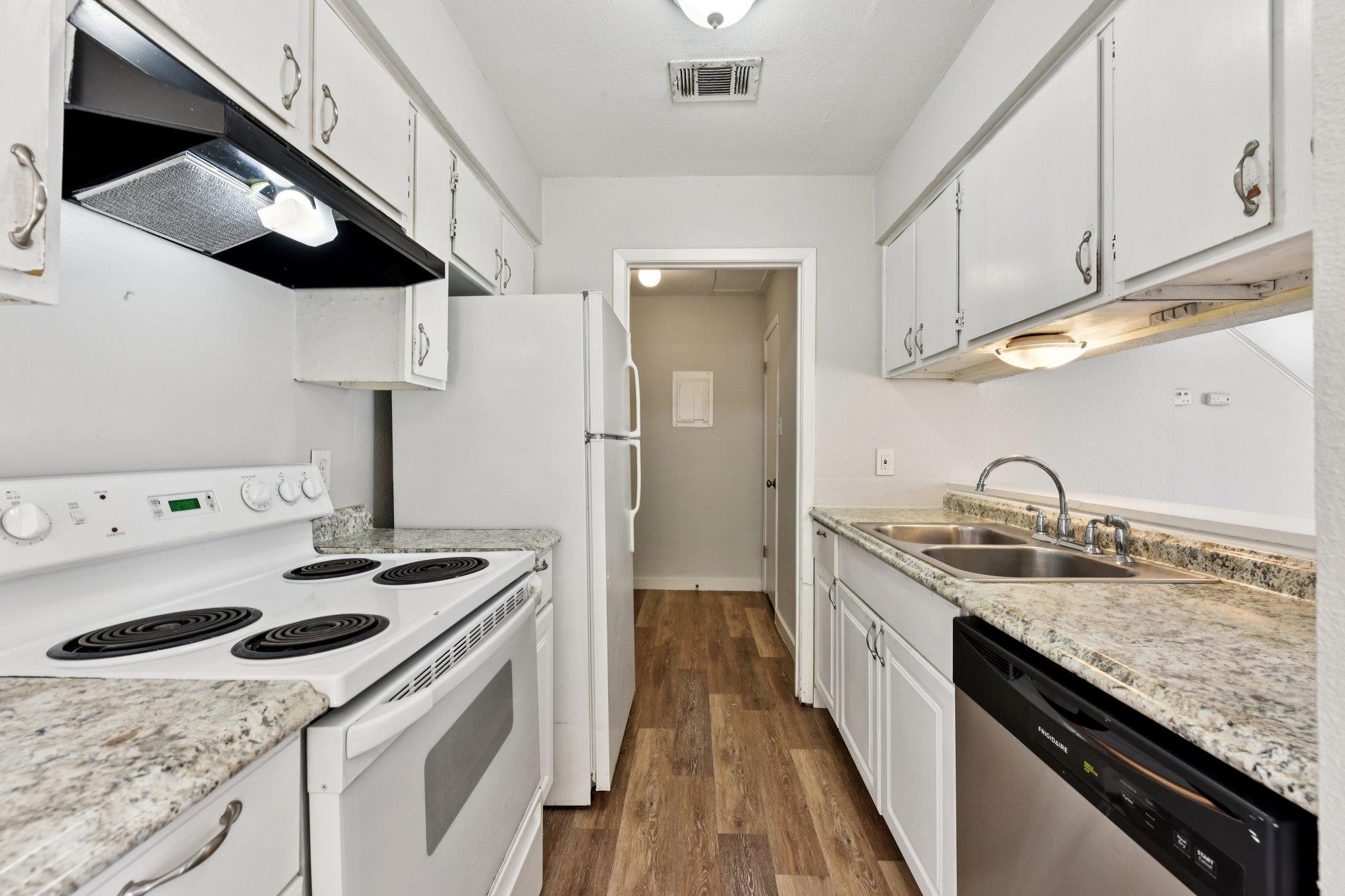 1210 Southport Dr, Austin, TX 78704