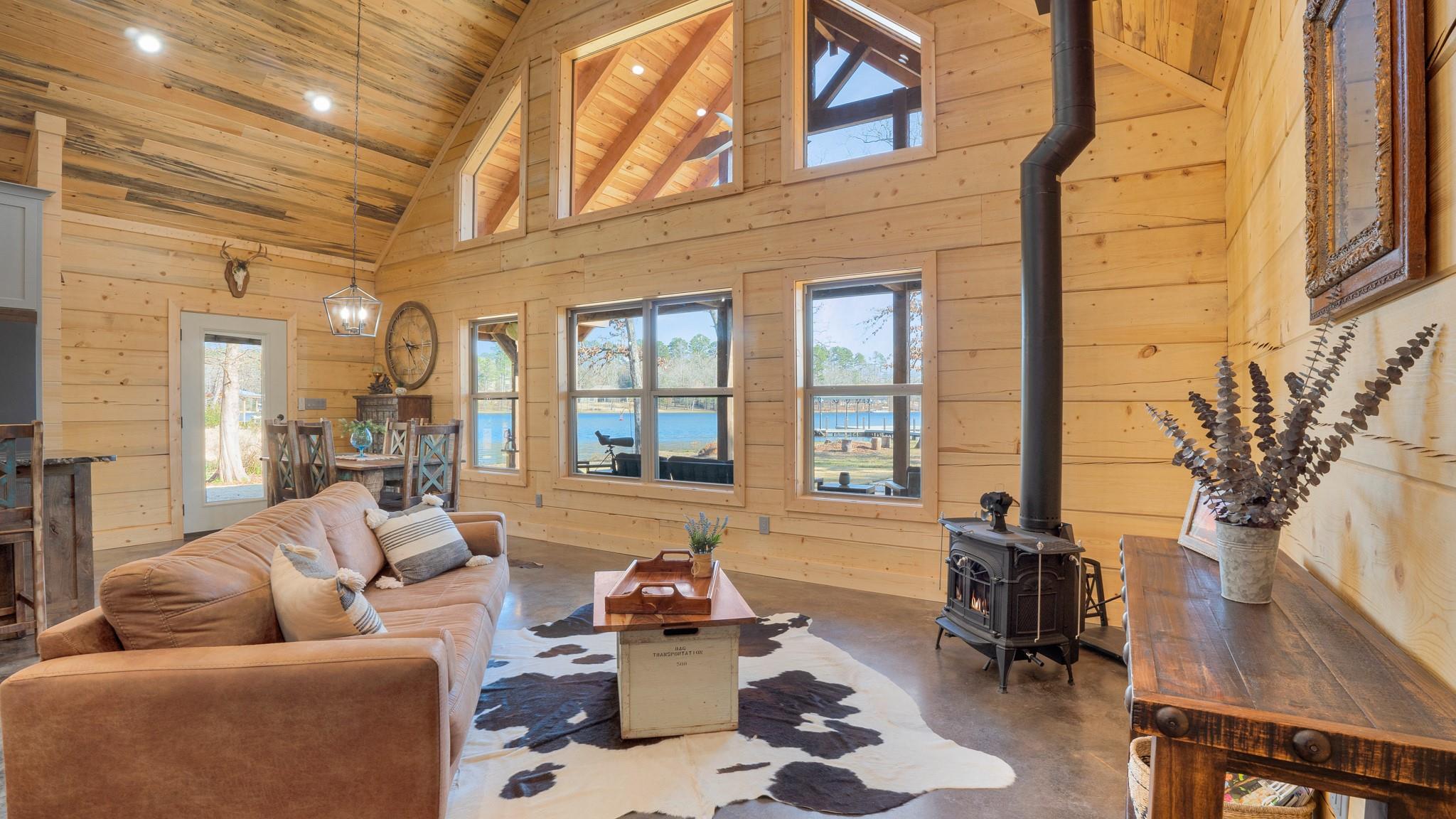 537 County Road 1596, Avinger, TX 75630