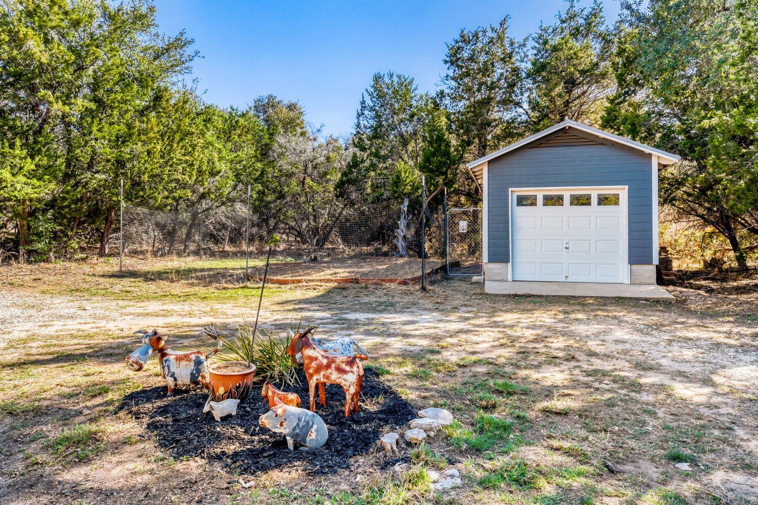 8705 Bear Creek Dr, Austin, TX 78737