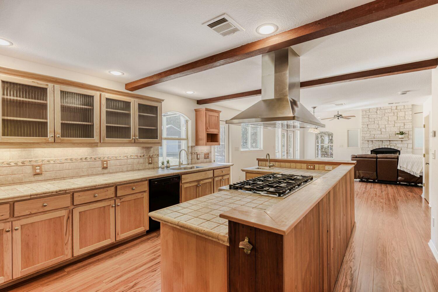 8705 Bear Creek Dr, Austin, TX 78737