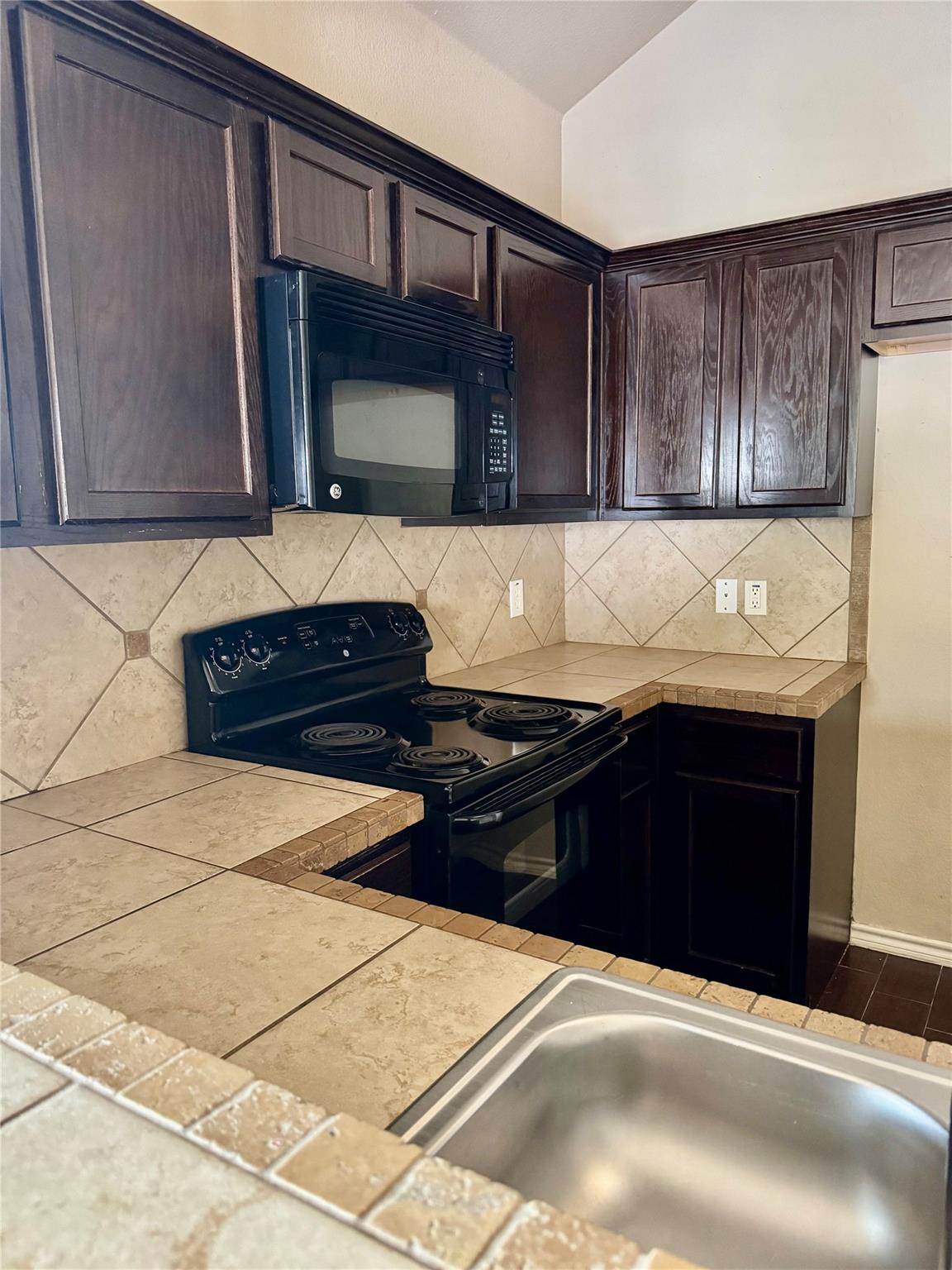 3000 Whisper Oaks Ln # A, Georgetown, TX 78628