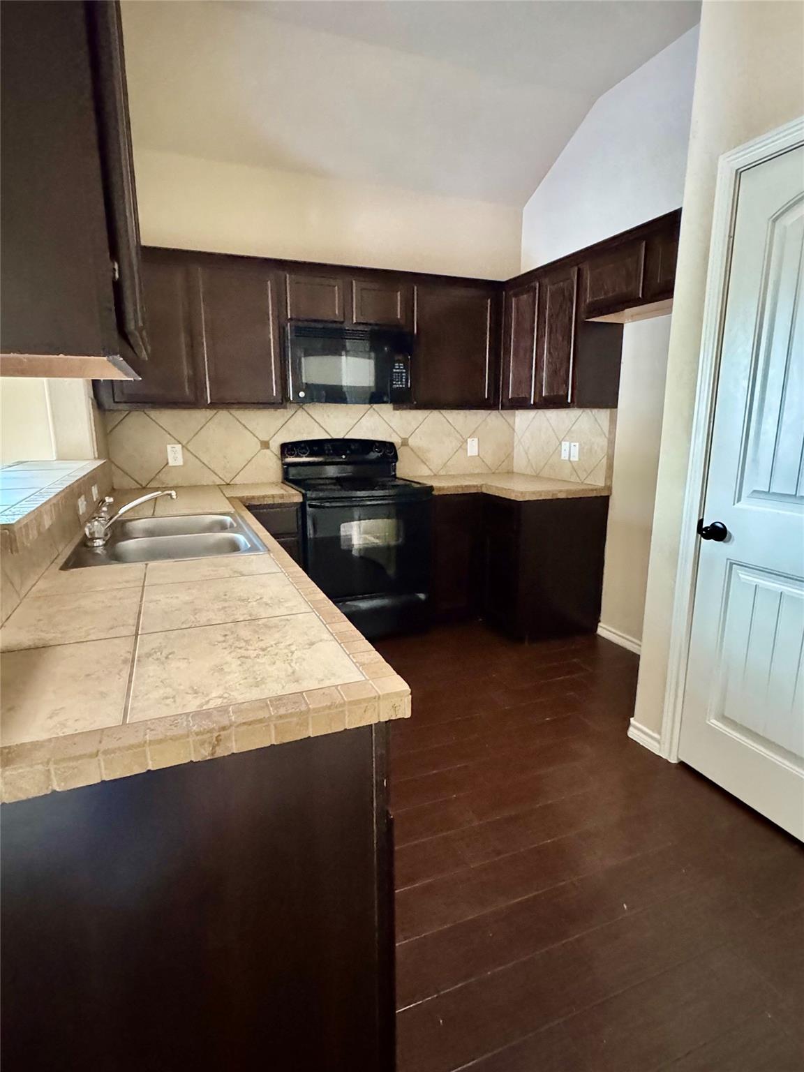 3000 Whisper Oaks Ln # A, Georgetown, TX 78628