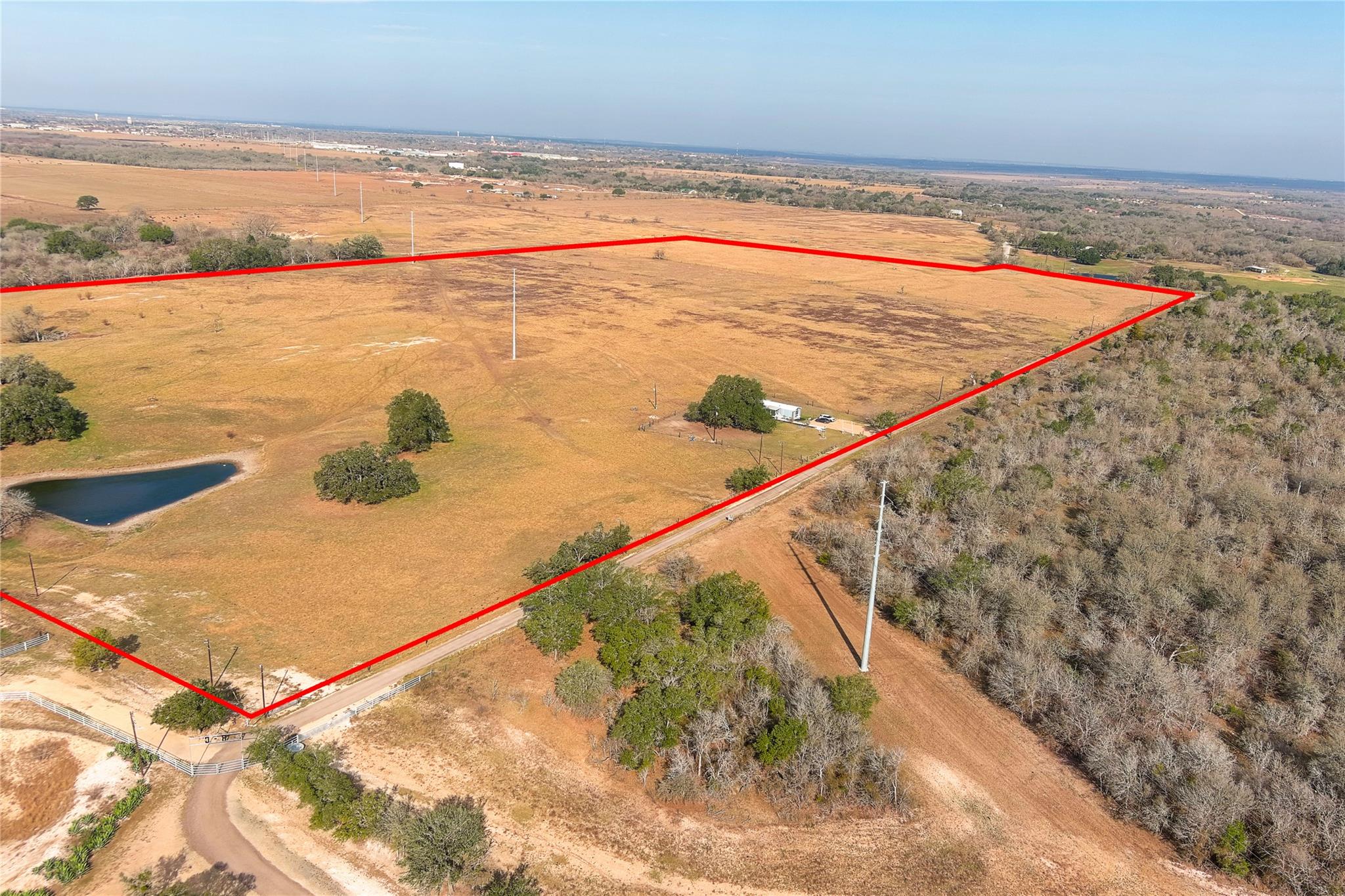 319 R C Ln, Lockhart, TX 78644