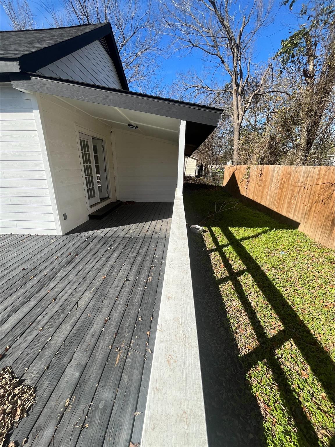 115 W Ila St, Elgin, TX 78621