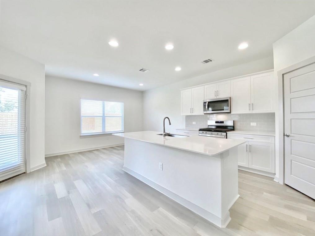 1005 Winnsboro Loop, Round Rock, TX 78664