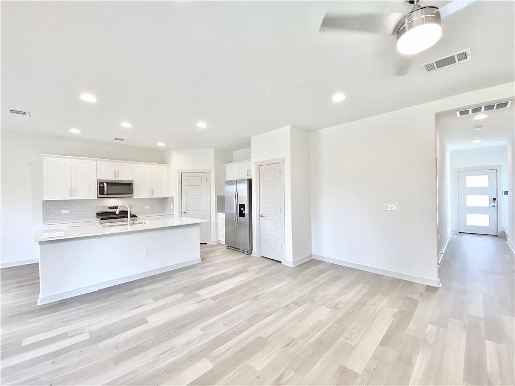 1005 Winnsboro Loop, Round Rock, TX 78664