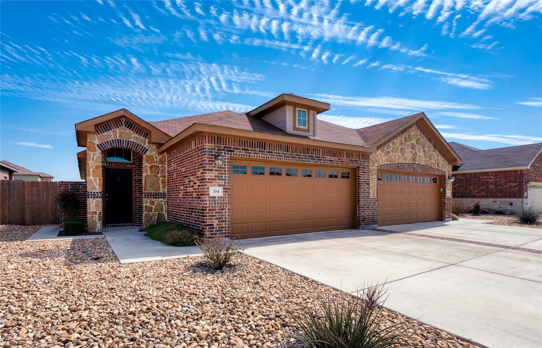 334 Creekside Curve Curv, New Braunfels, TX 78130