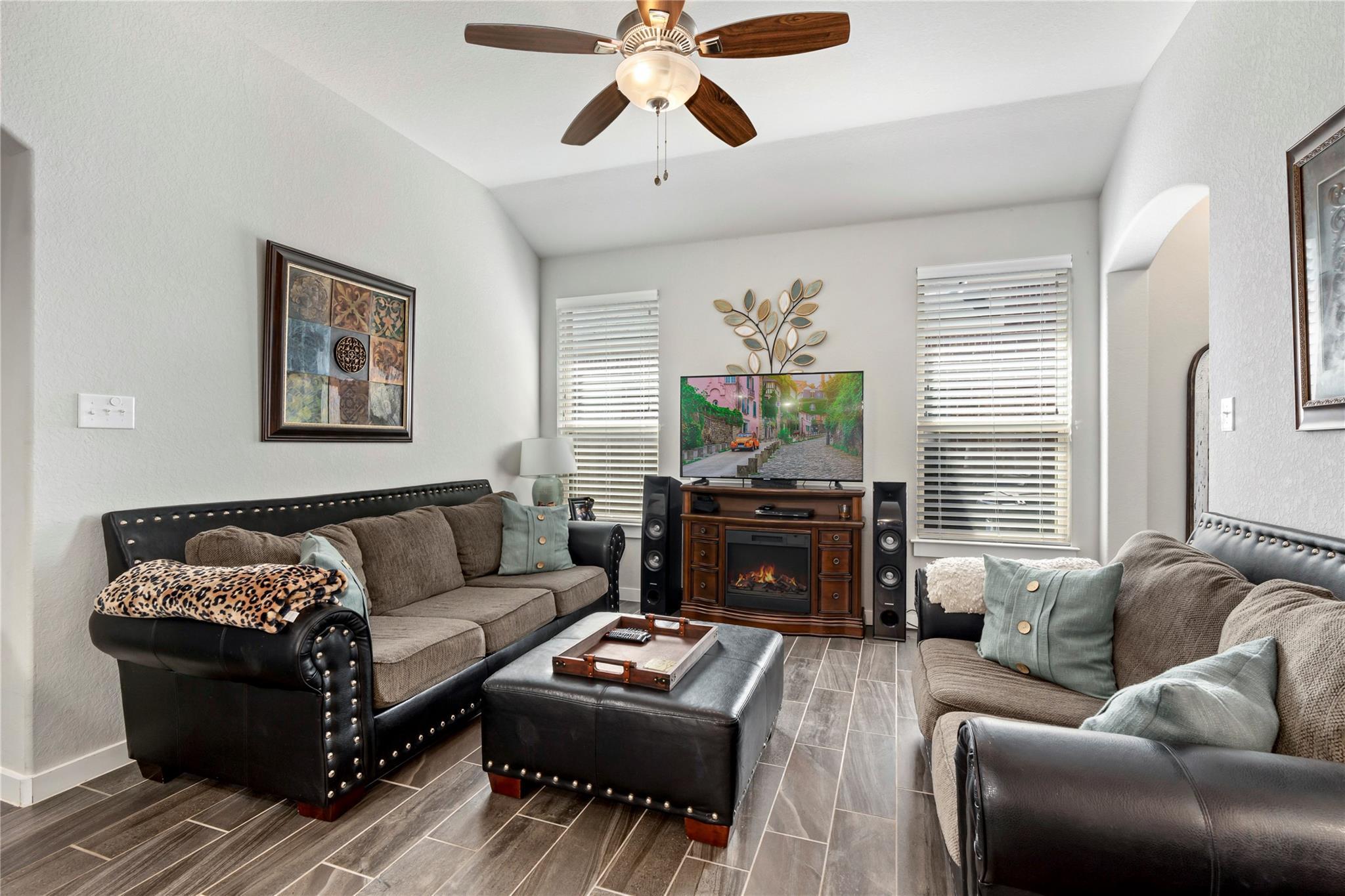 334 Creekside Curve Curv, New Braunfels, TX 78130