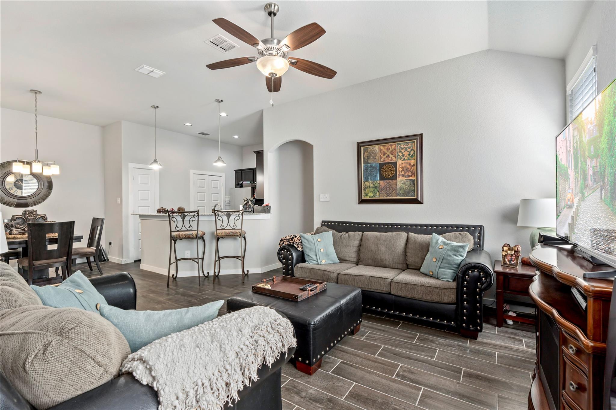 334 Creekside Curve Curv, New Braunfels, TX 78130