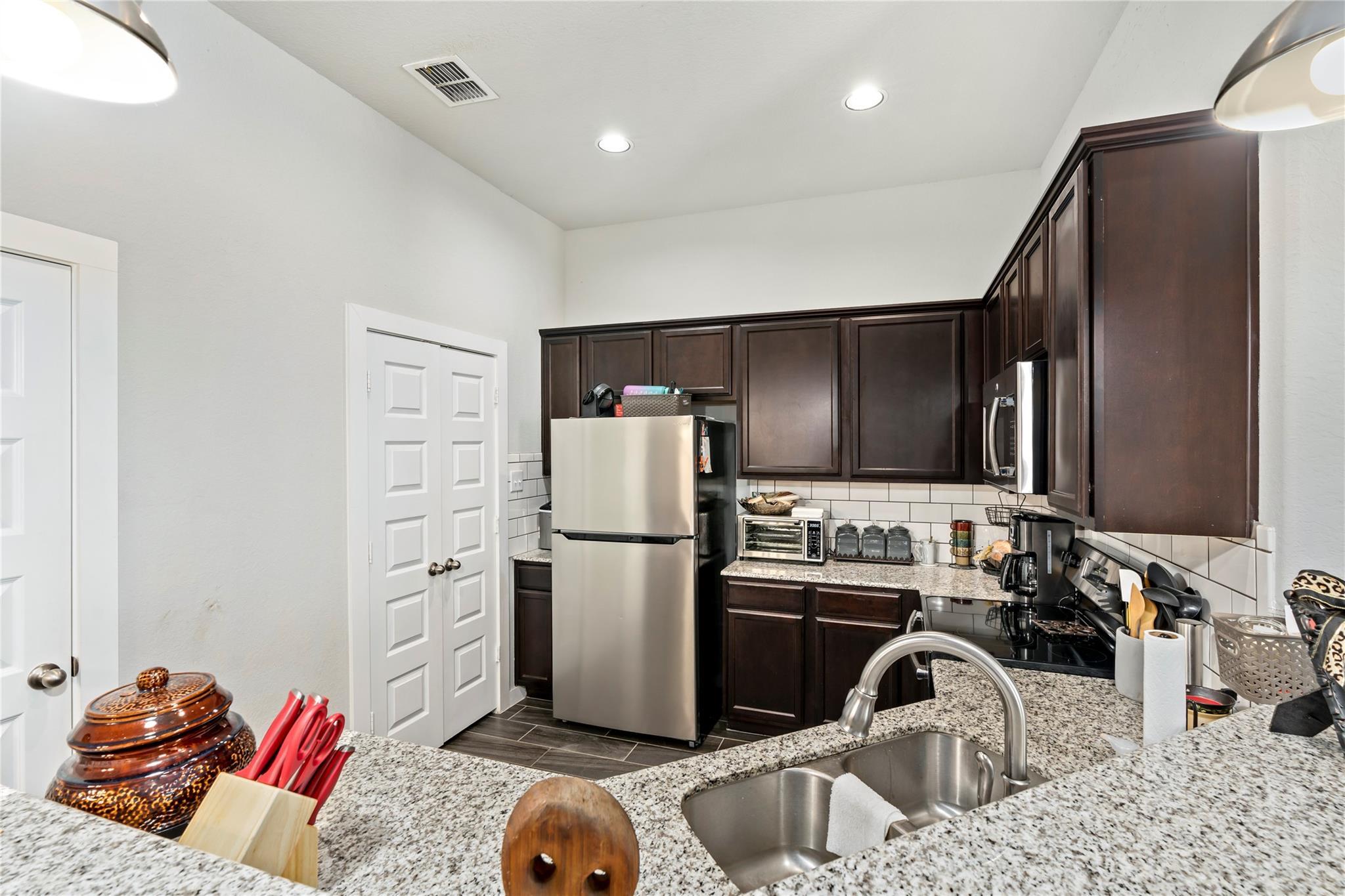 334 Creekside Curve Curv, New Braunfels, TX 78130