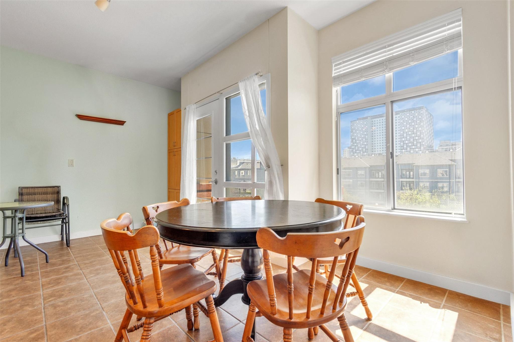 711 W 26th St # 607, Austin, TX 78705