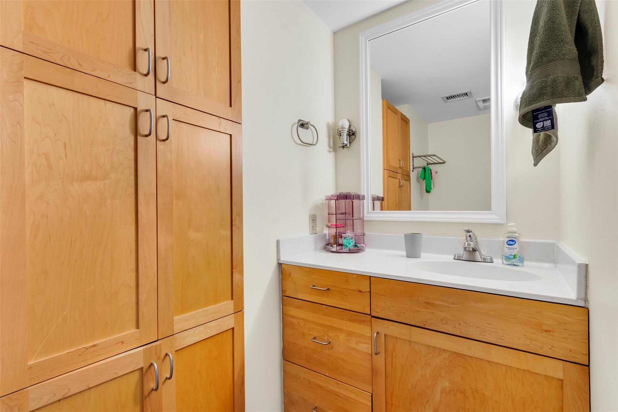 711 W 26th St # 607, Austin, TX 78705