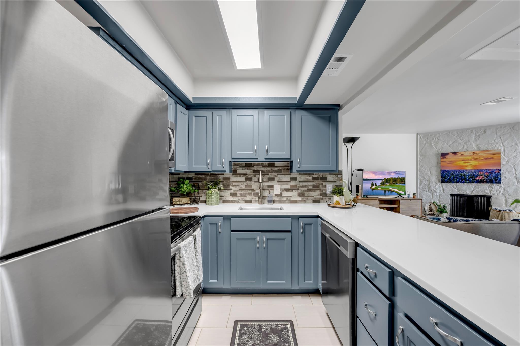 200 Free Rein # 5, Horseshoe Bay, TX 78657