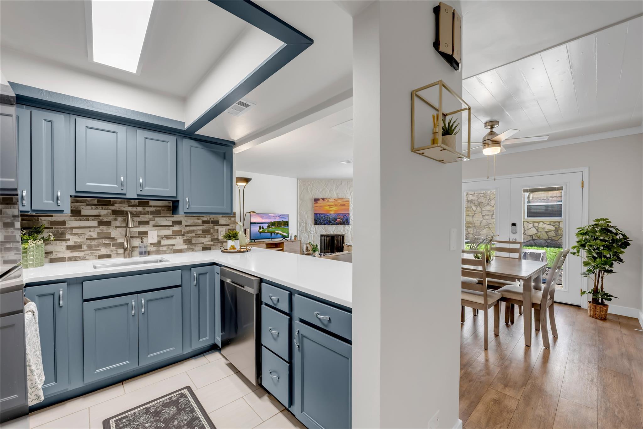 200 Free Rein # 5, Horseshoe Bay, TX 78657