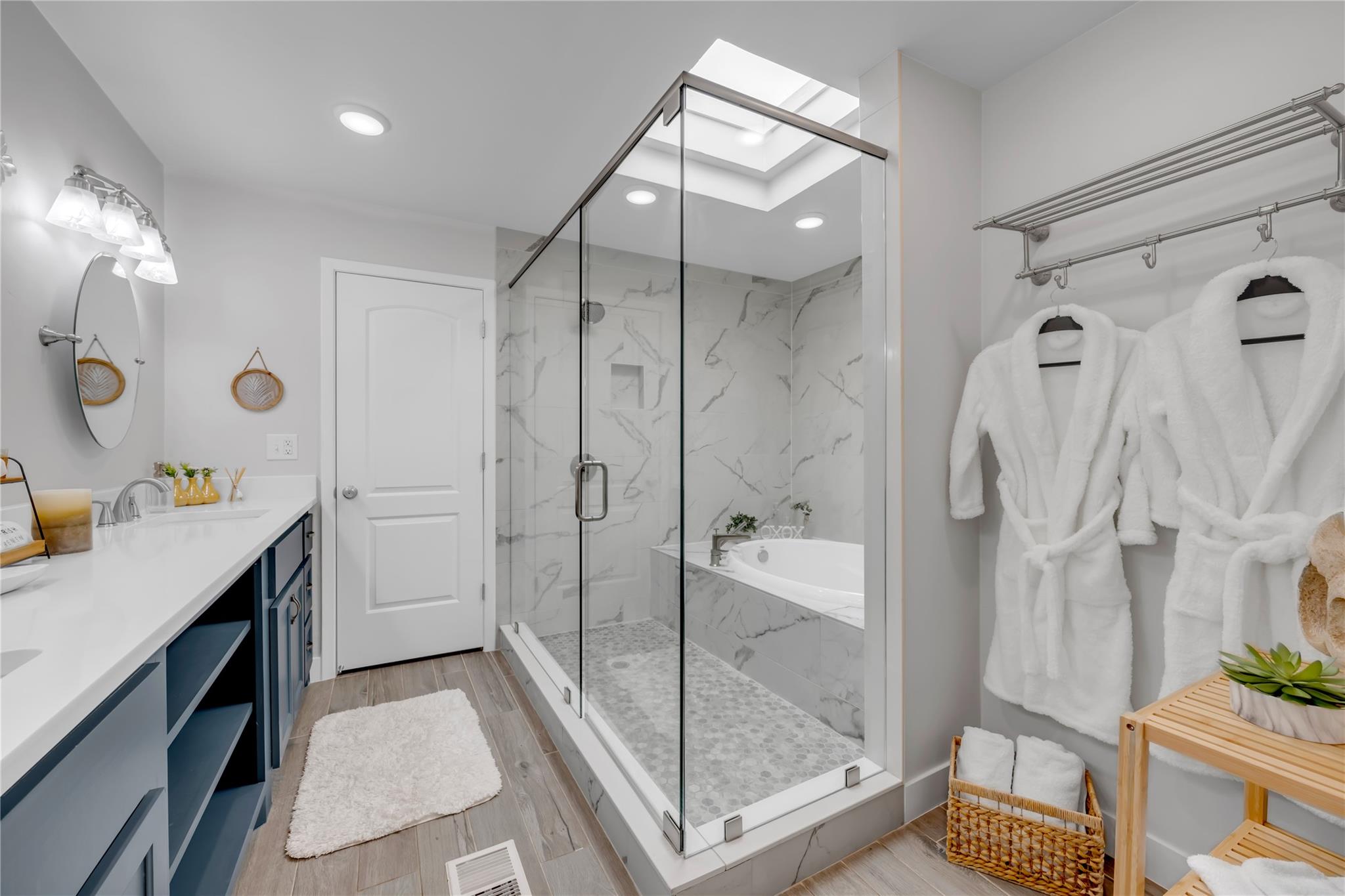 200 Free Rein # 5, Horseshoe Bay, TX 78657