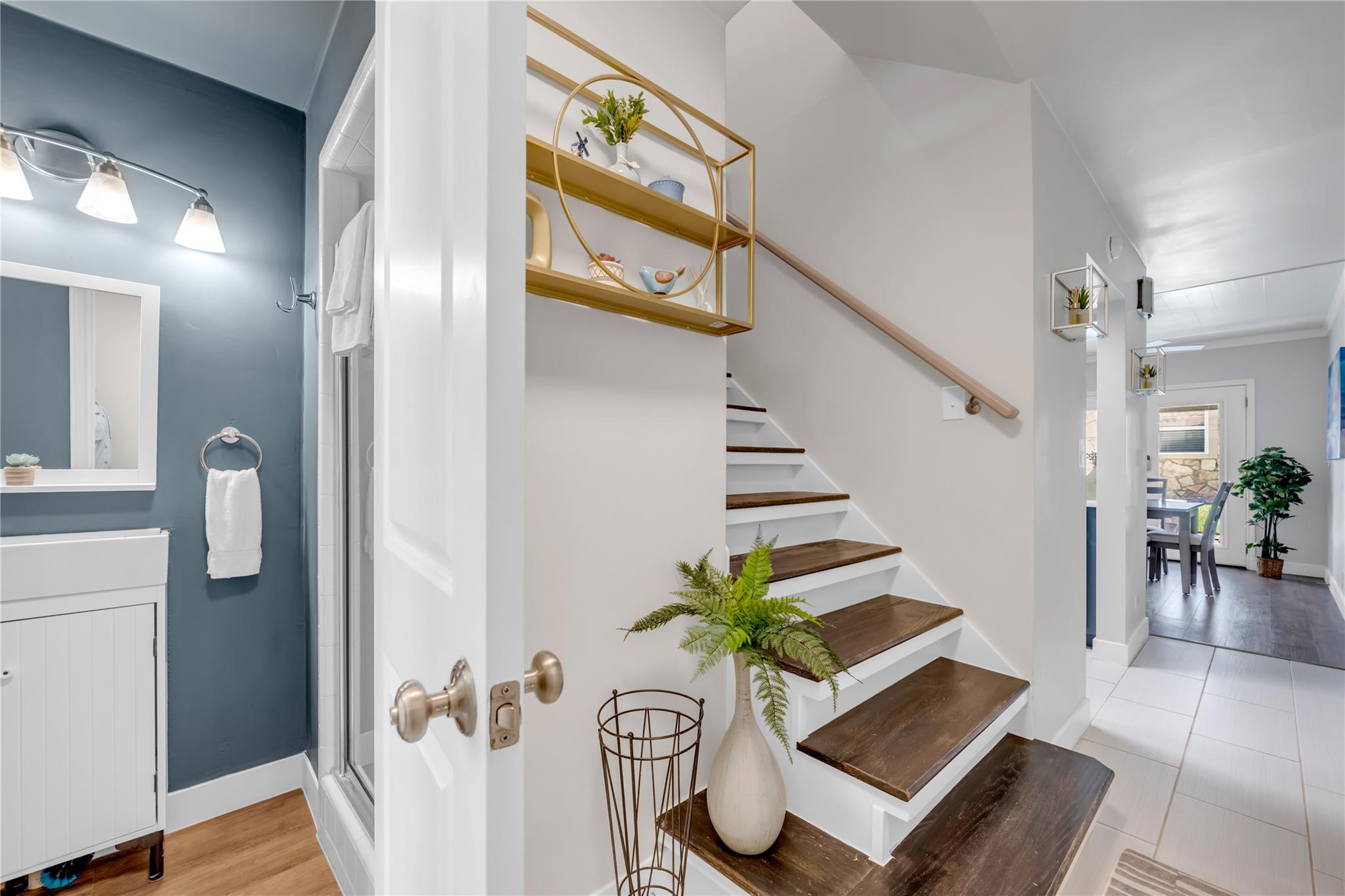 200 Free Rein # 5, Horseshoe Bay, TX 78657