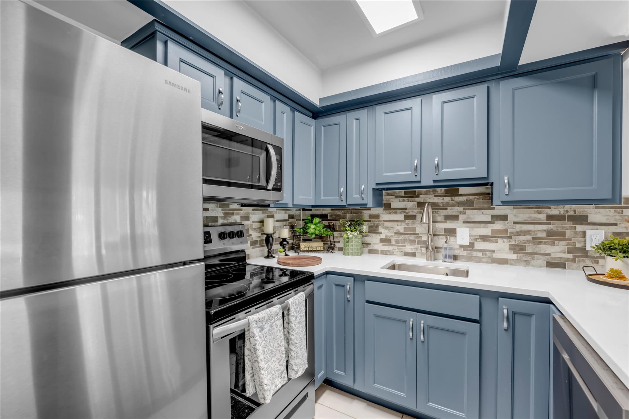 200 Free Rein # 5, Horseshoe Bay, TX 78657