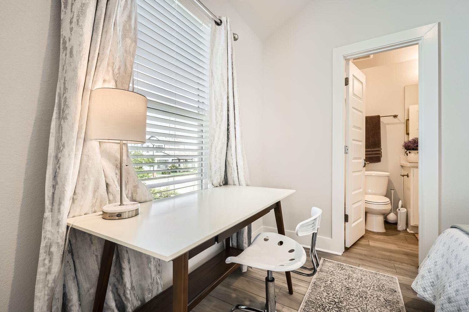 7700 Ella Lee Ln, Austin, TX 78744