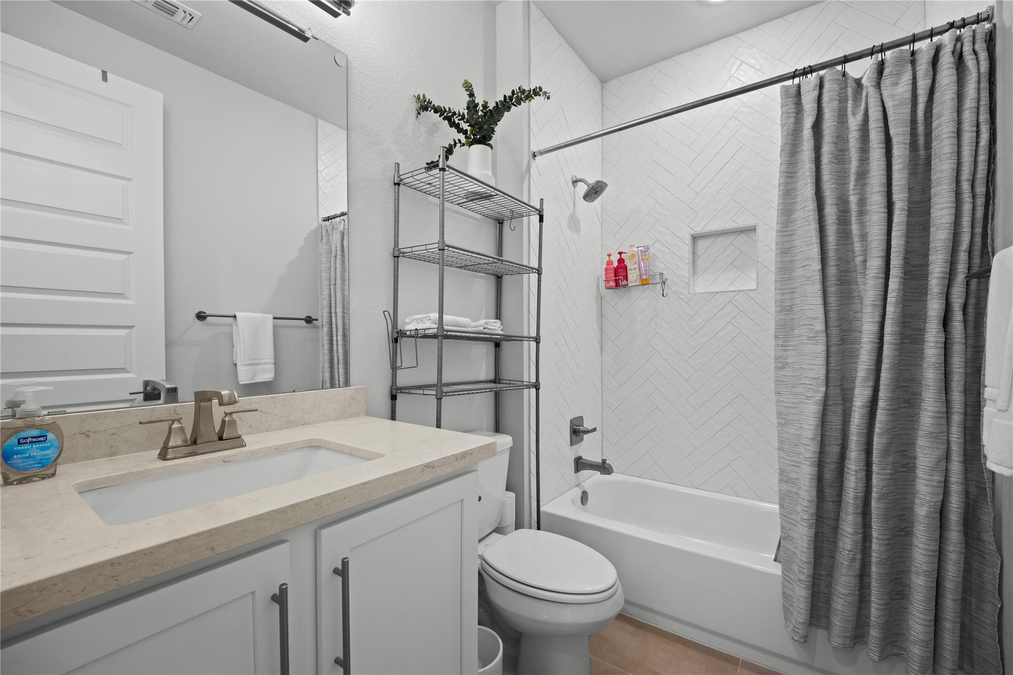 7700 Ella Lee Ln, Austin, TX 78744