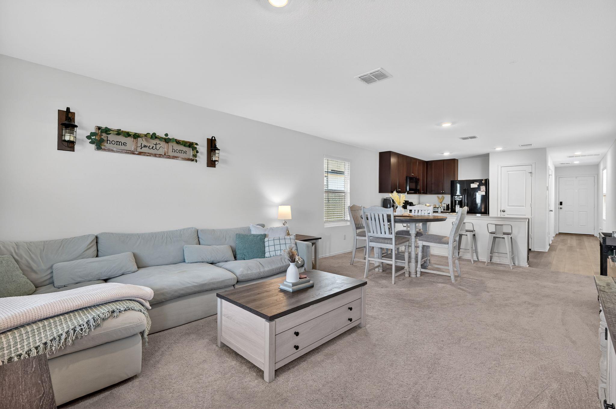 612 Marty Allen Loop, Jarrell, TX 76537