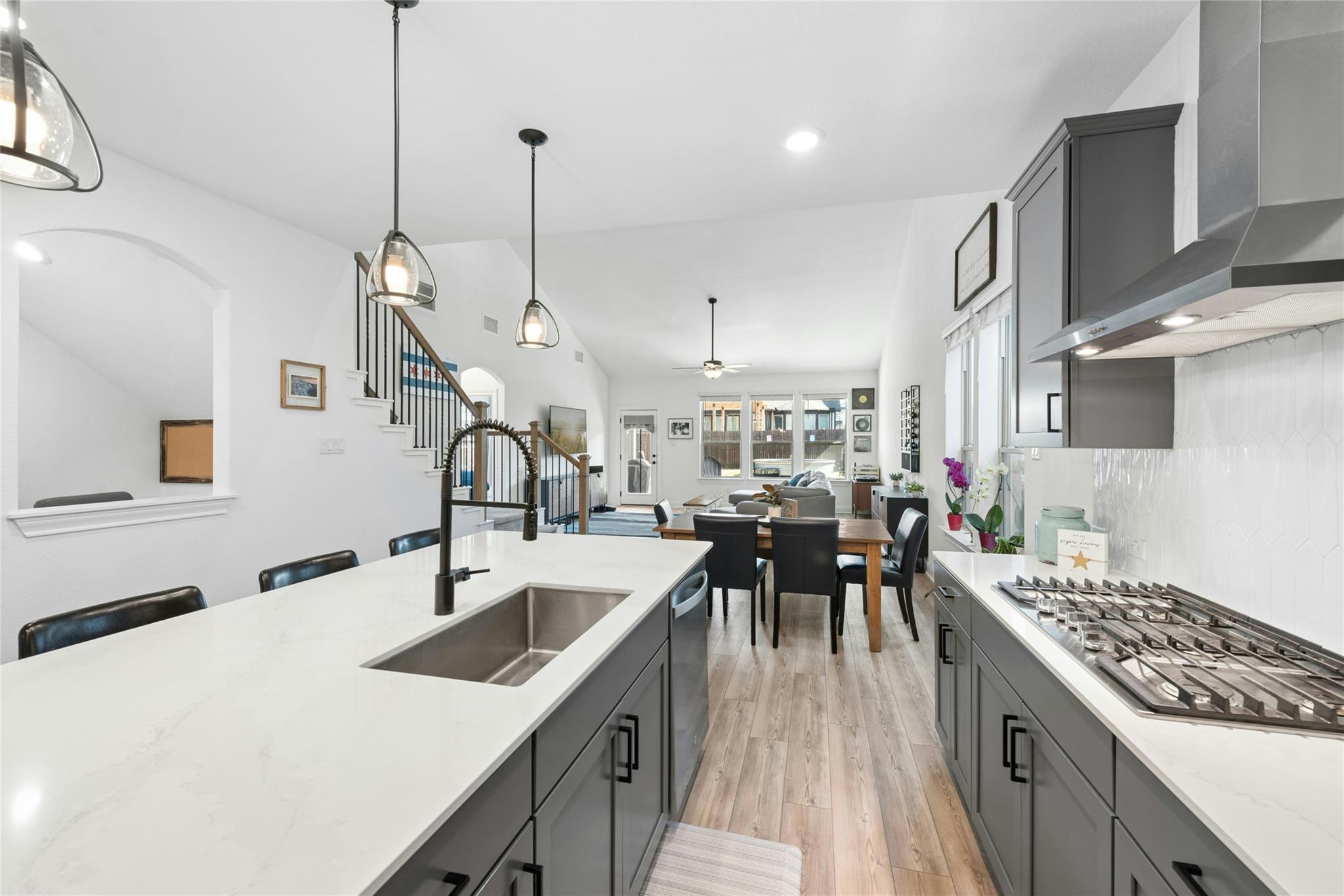 136 Banyon Dr, Liberty Hill, TX 78642