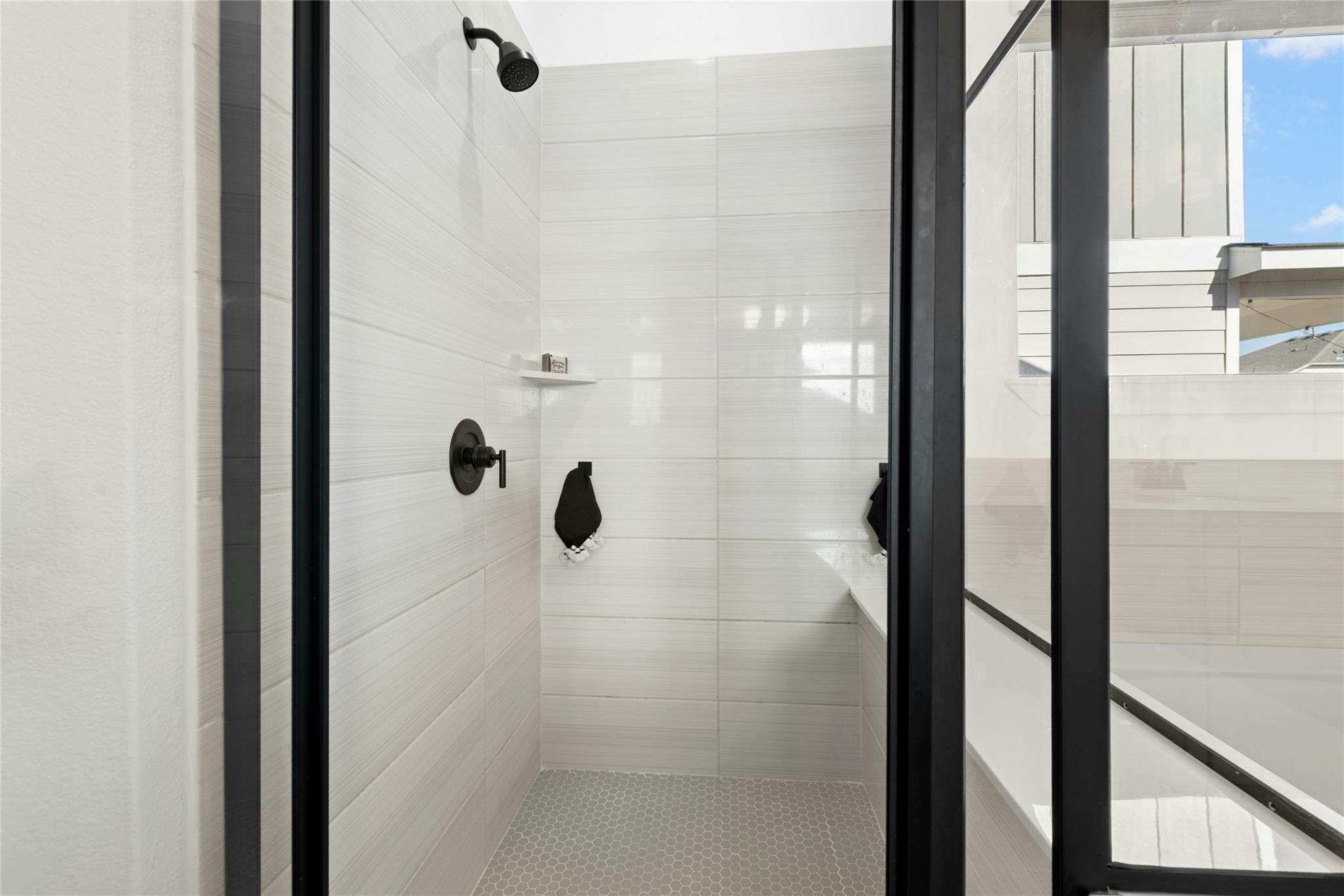 136 Banyon Dr, Liberty Hill, TX 78642